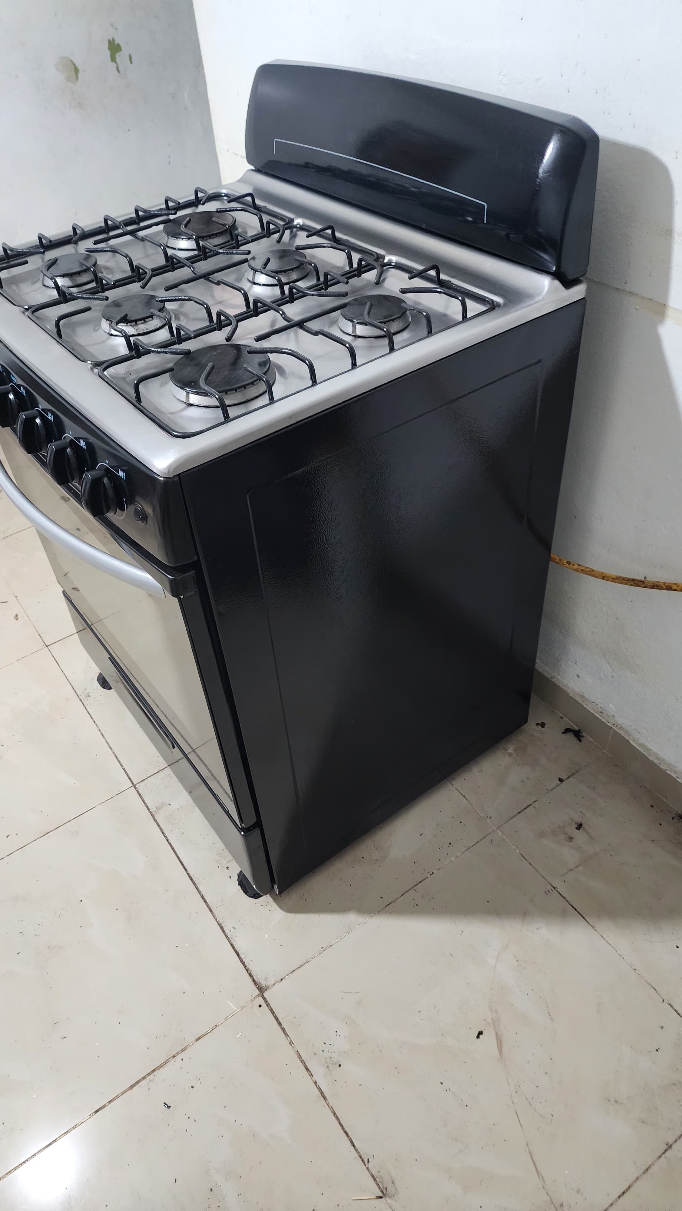 electrodomesticos - Estufa Mabe En muy buen estado Condiciones de nueva de 30 pulgadas encendido 🔌  2