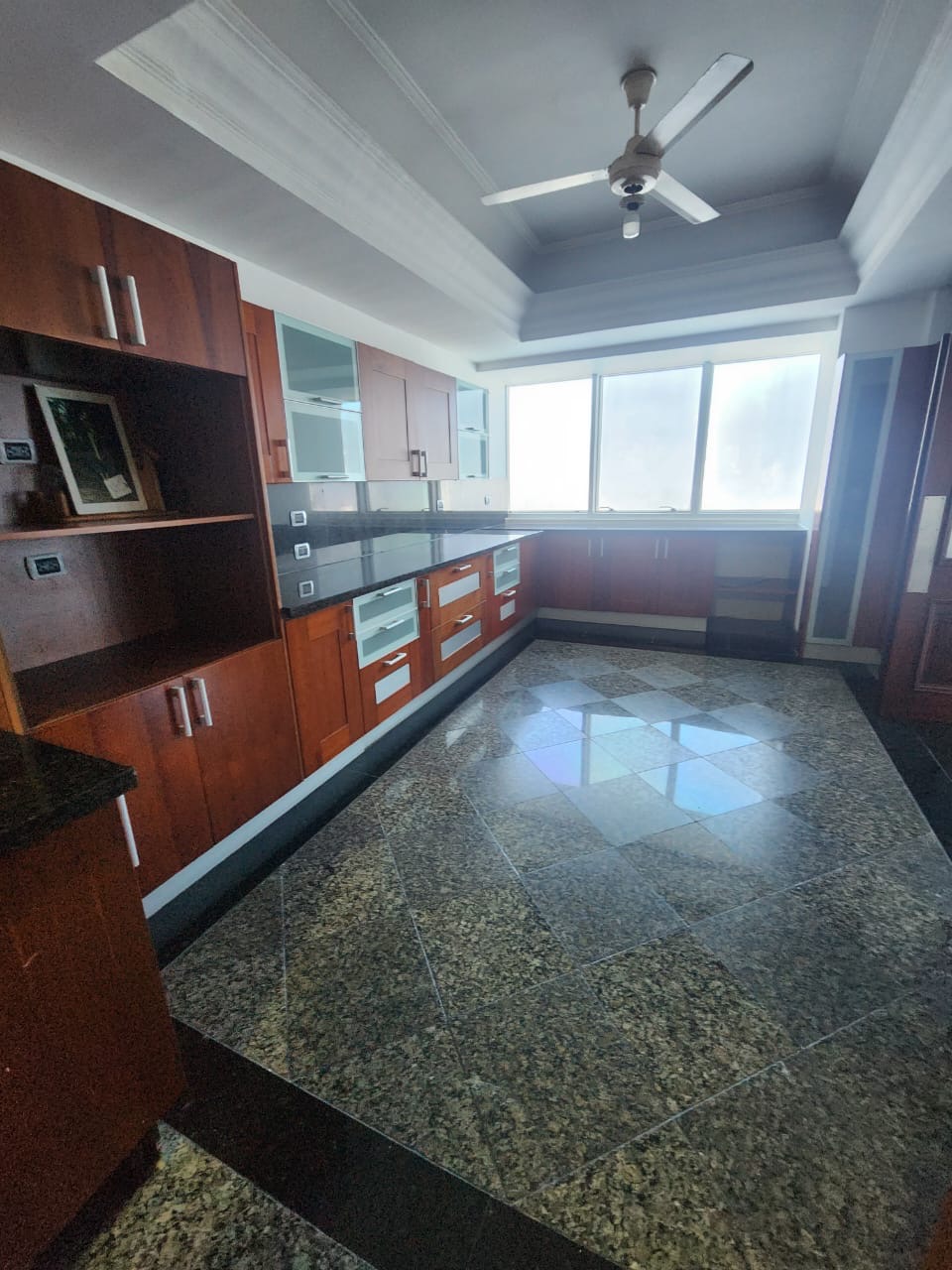 apartamentos - Vendo la Esperilla tres habitaciones con baño 3 pa 4