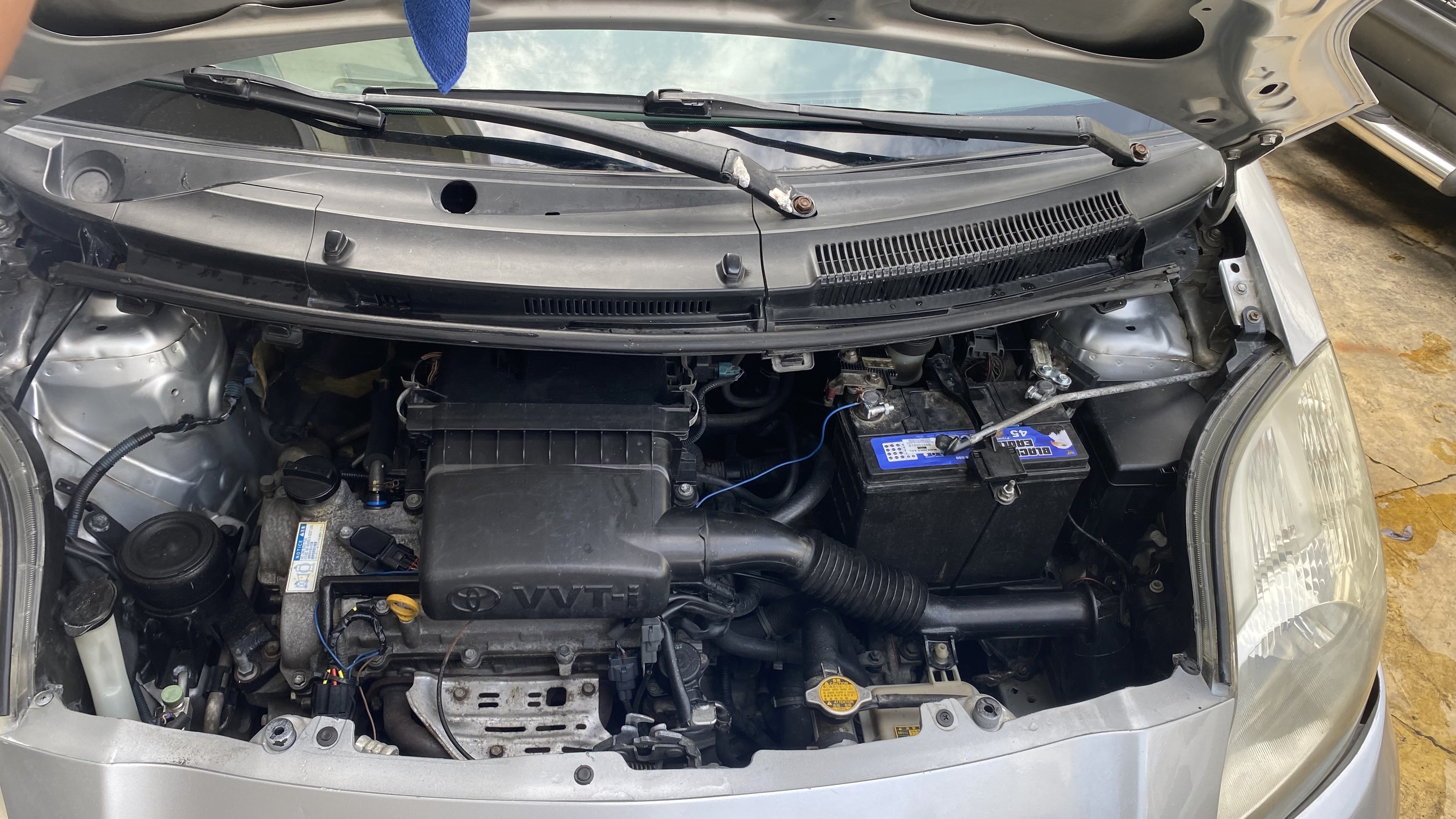 carros - Toyota vitz  2