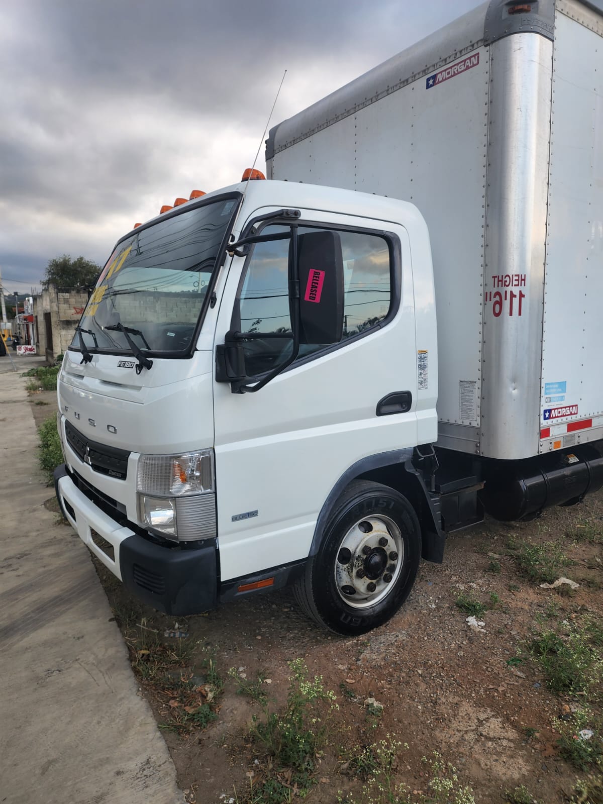 jeepetas y camionetas - misubichi fe 180 nítido furgón se vende por separado,  