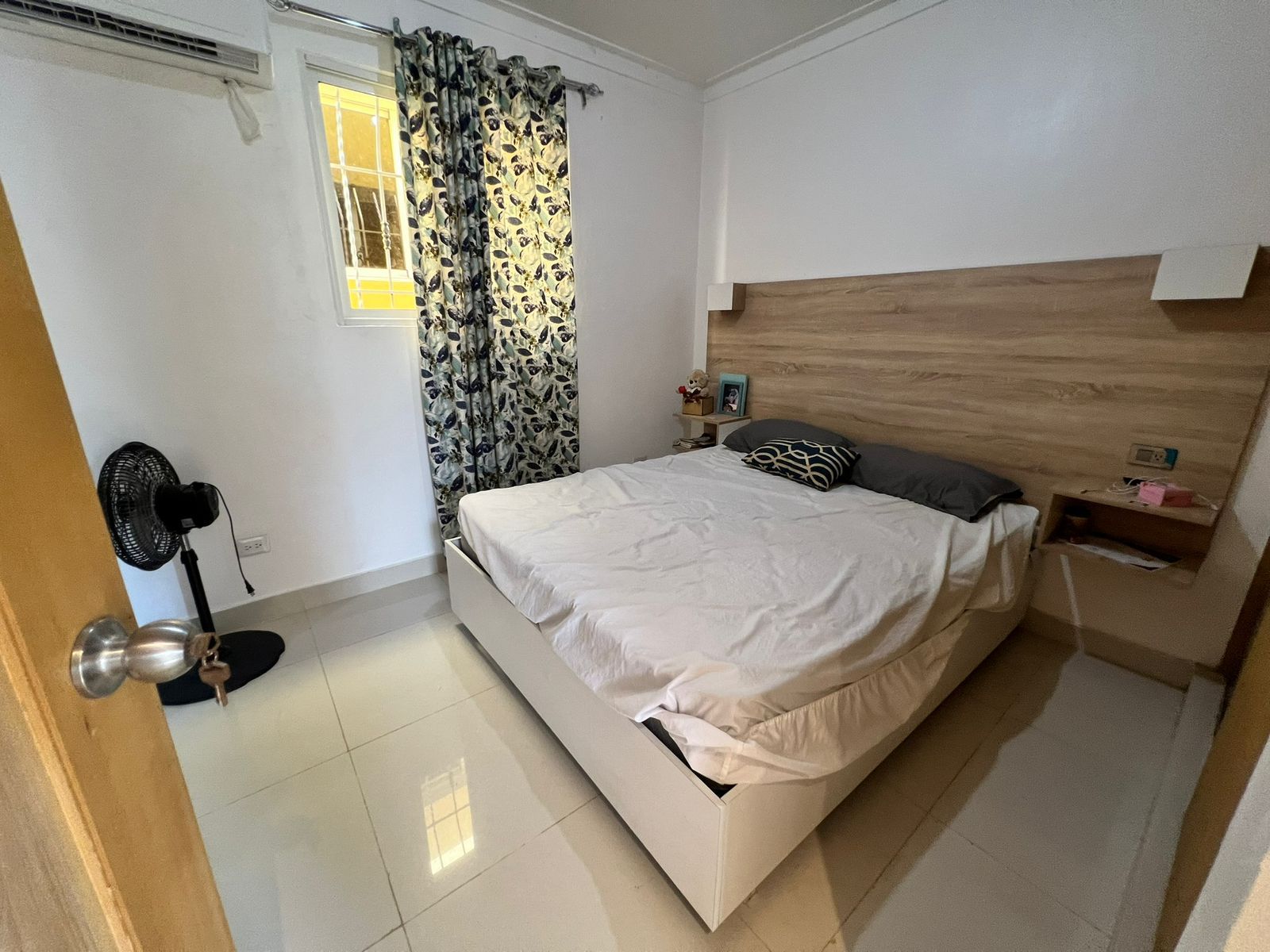 apartamentos - Se vende Penthouse Remodelado ubicado en la Autopista de San Isidro  3