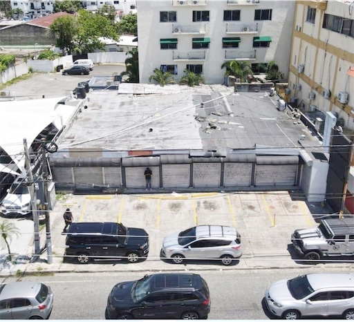 oficinas y locales comerciales - Excelente local en zona céntrica del Millon  5