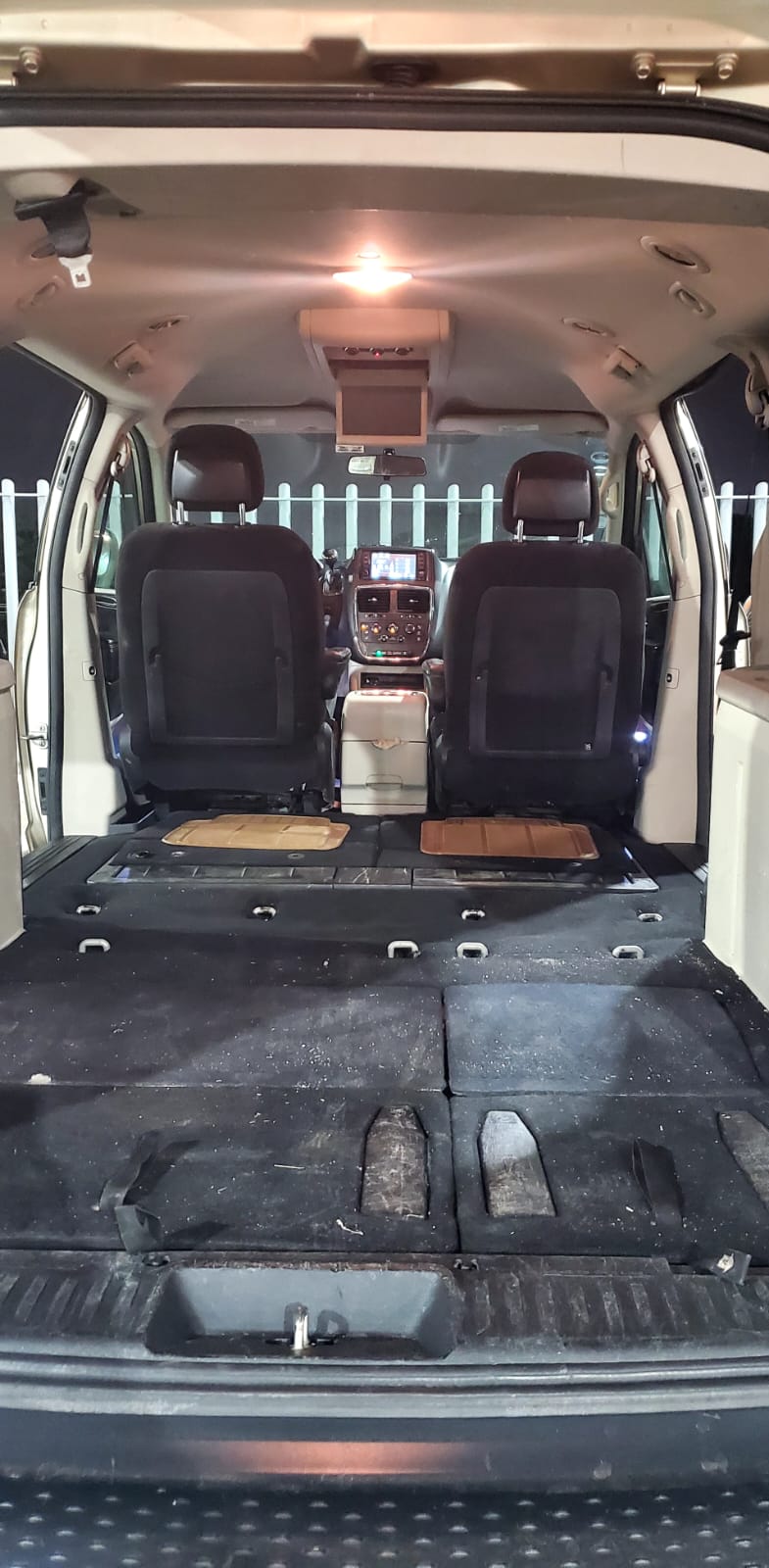 otros vehiculos - Dogde Gran Caravana STX 2014 Full 6