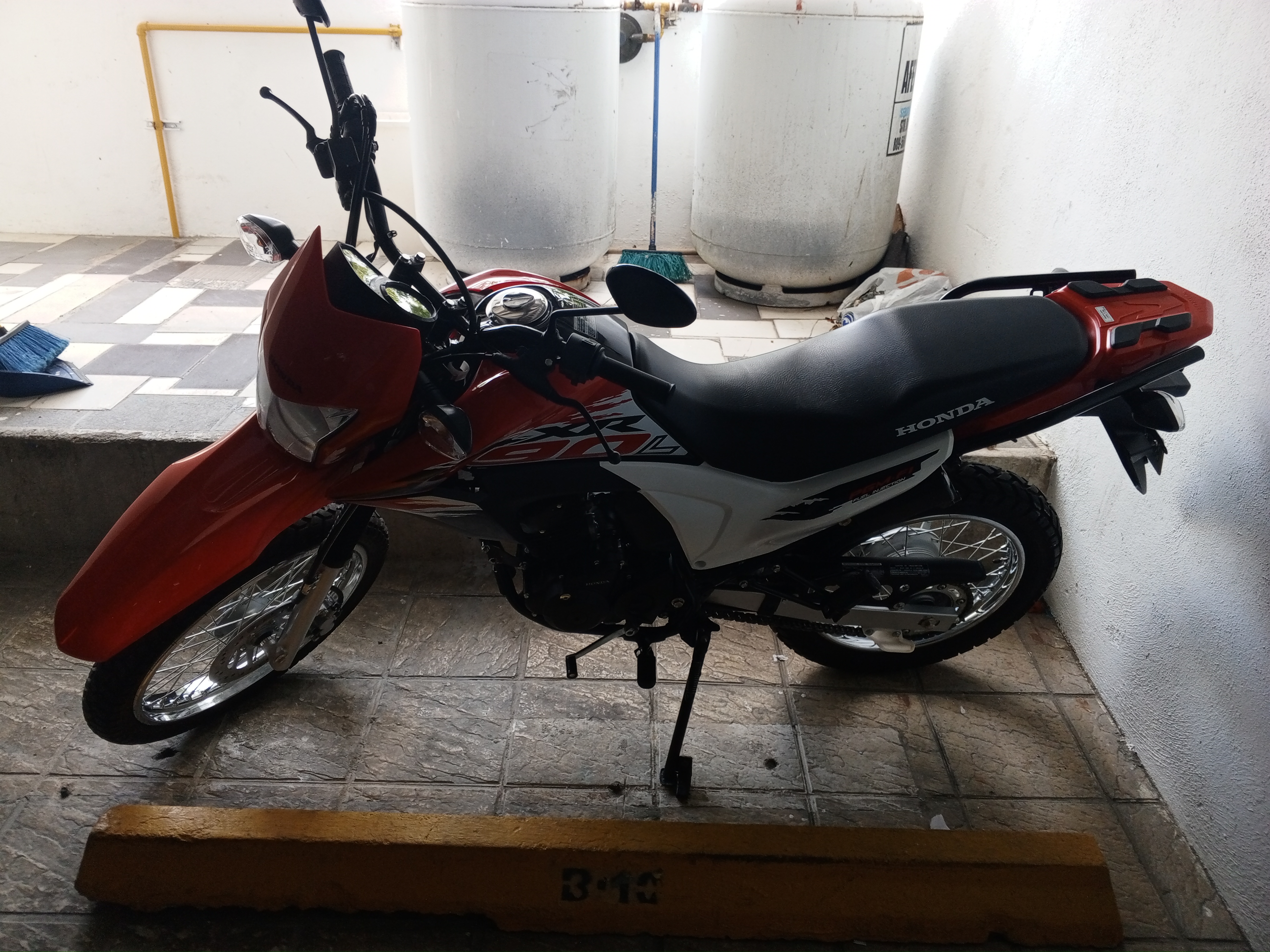 motores y pasolas - Vendo Honda XR190 0