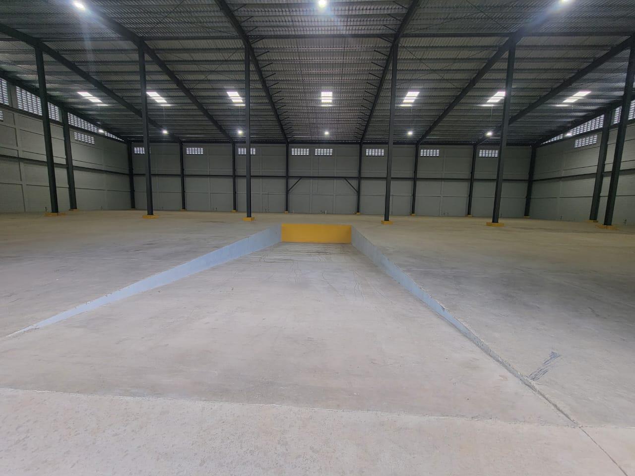 otros inmuebles - Alquiler y venta de Nave Industrial en sector Engombre 4
