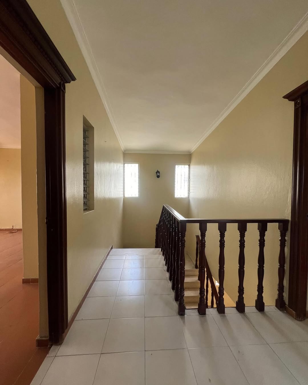 casas - Casa en venta en Las Praderas de dos niveles 280.7 7