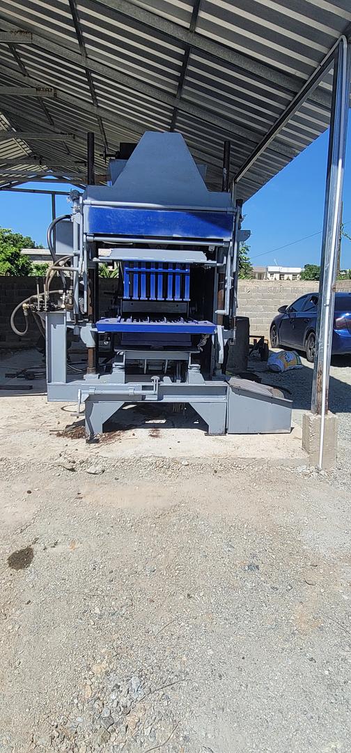 equipos profesionales - MAQUINA DE HACER BLOCK 1
