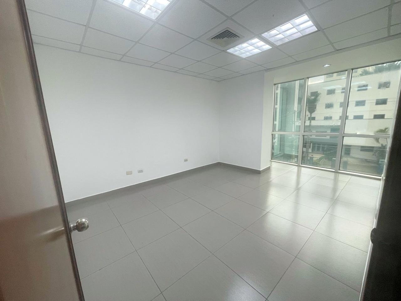 oficinas y locales comerciales - Alquiler local en la esperilla 8