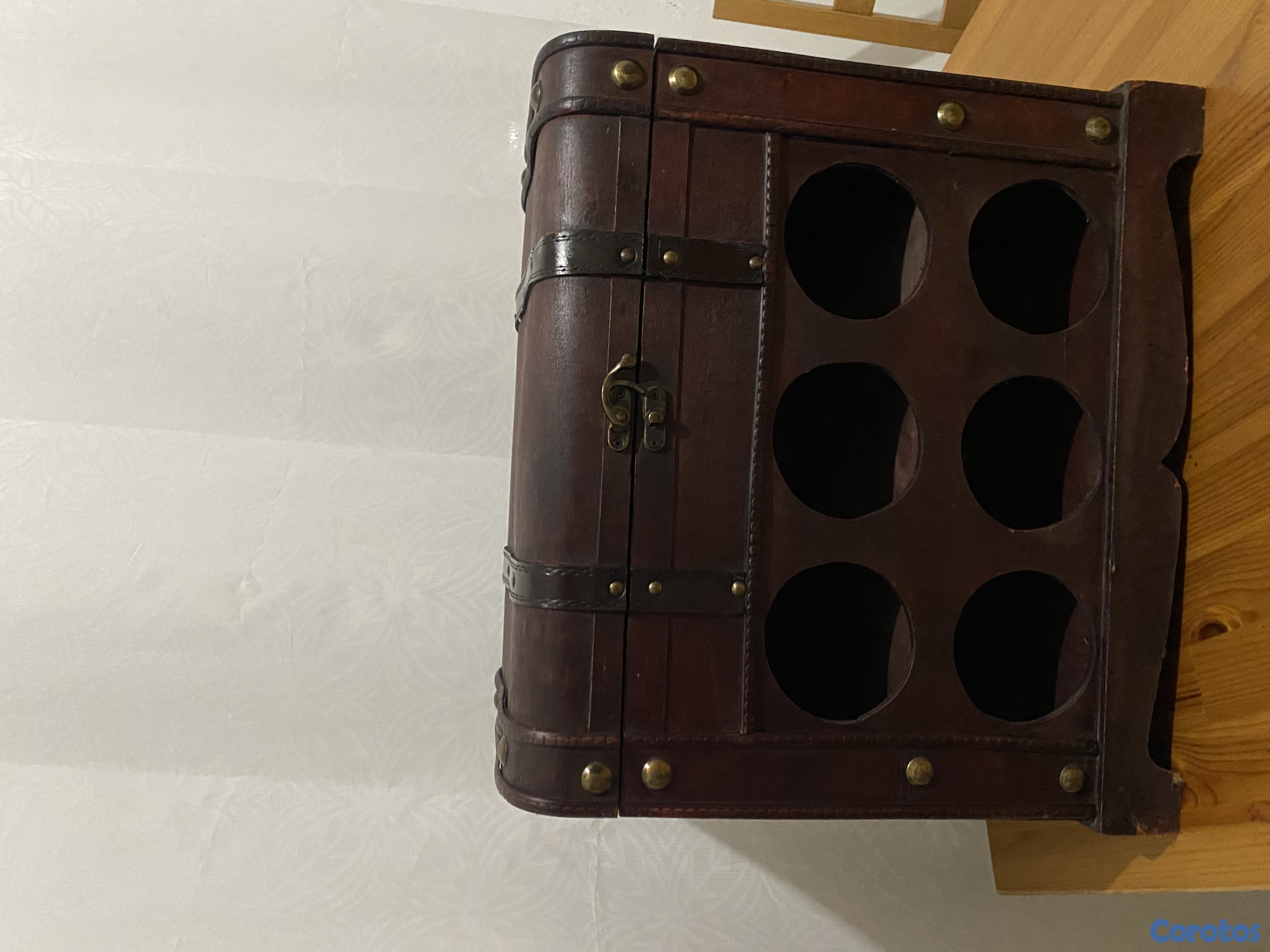 decoración y accesorios - Vinera tipo cofre  2