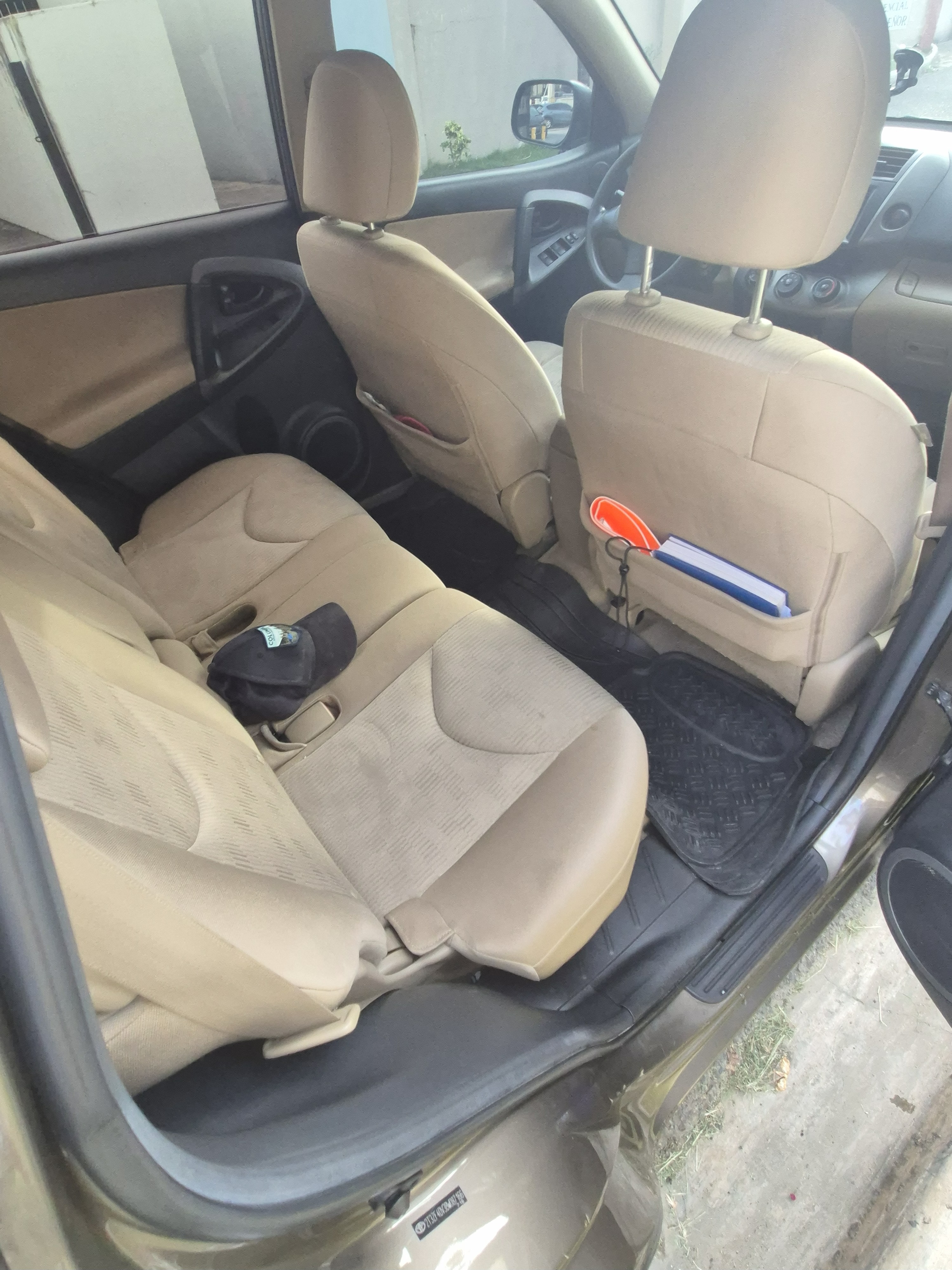 jeepetas y camionetas - VENDO TOYOTA RAV4 6