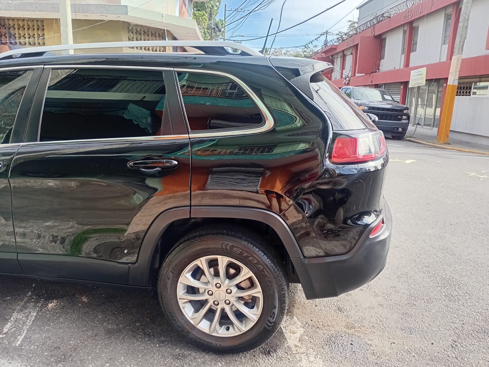 jeepetas y camionetas - Jeep Cherokee latitude - 2019 4