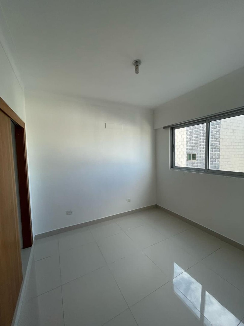 apartamentos - Alquiler Apartamento de 3 Habitaciones Sin Amueblar, Bella Vista, Santo Domingo 8