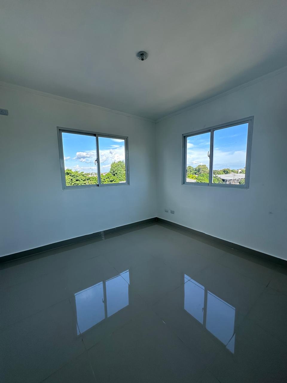 apartamentos - Apartamento Tipo Ph En 5to Nivel, Res. Cerrado 4