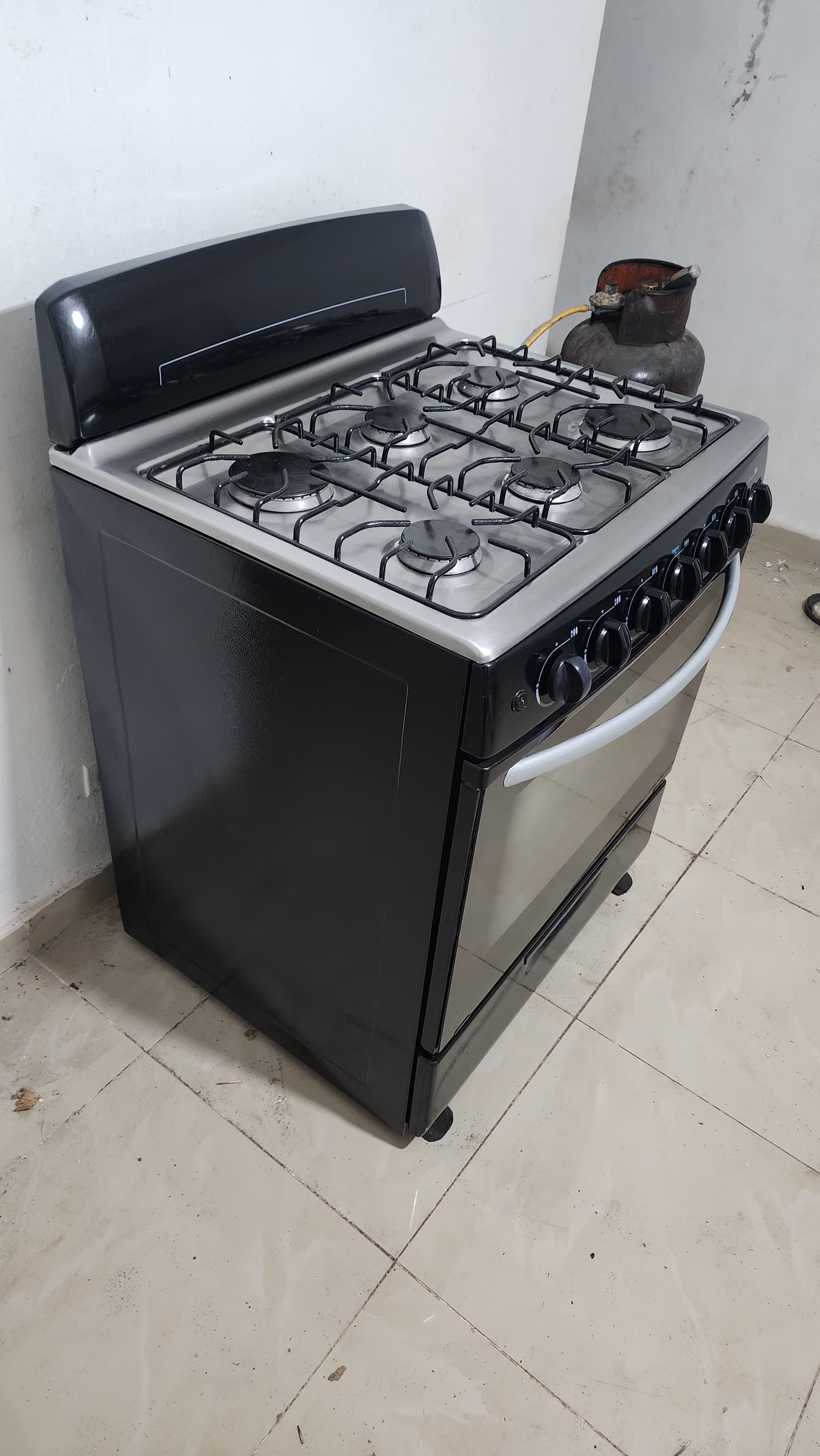 electrodomesticos - Estufa Mabe En muy buen estado Condiciones de nueva de 30 pulgadas encendido 🔌  3