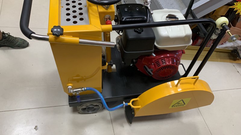 equipos profesionales - Cortadora de azfalto y concreto 2