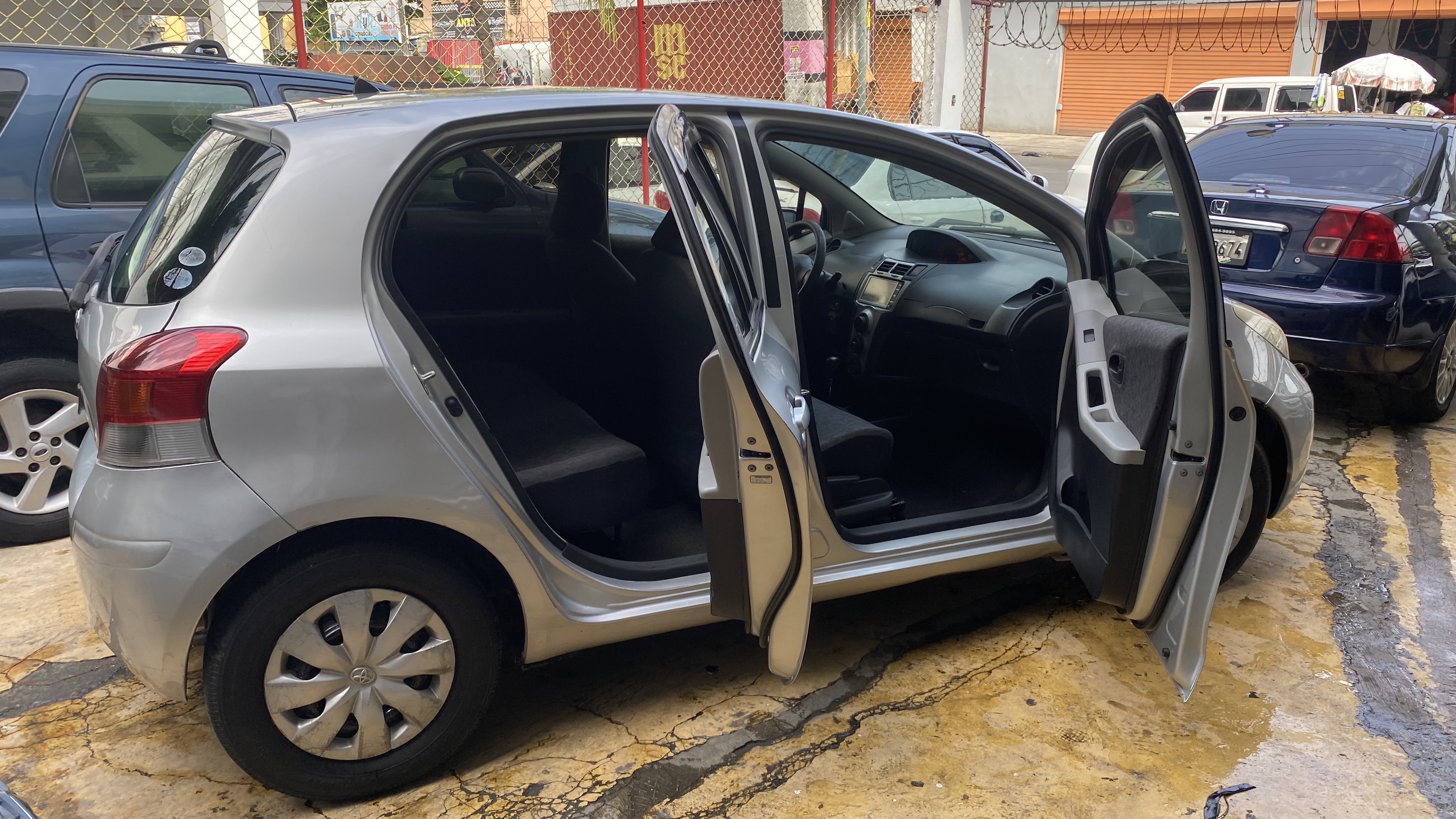 carros - Toyota vitz  3
