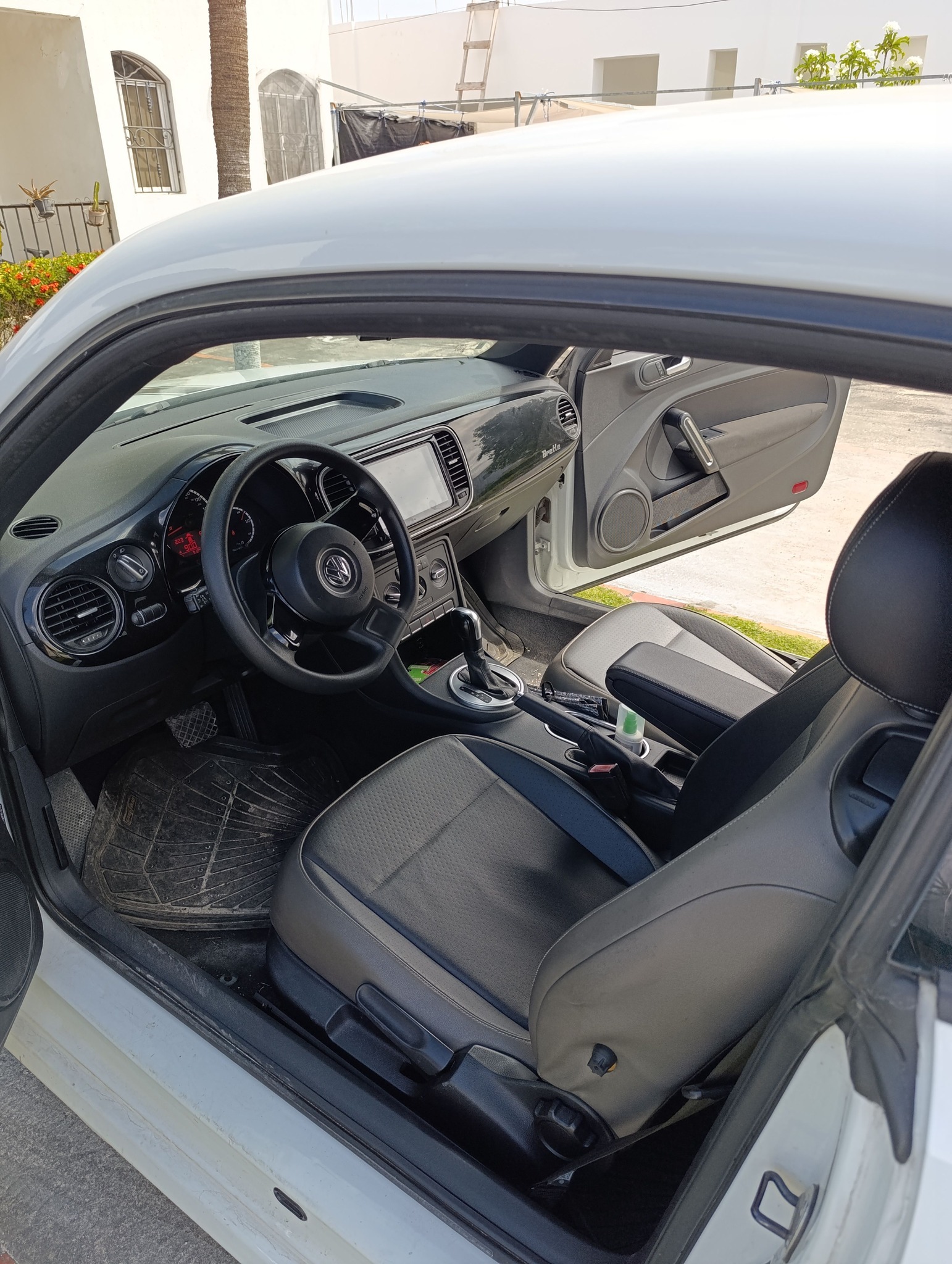 carros - de oportunidad se vende beetle con 45.000 m. 4
