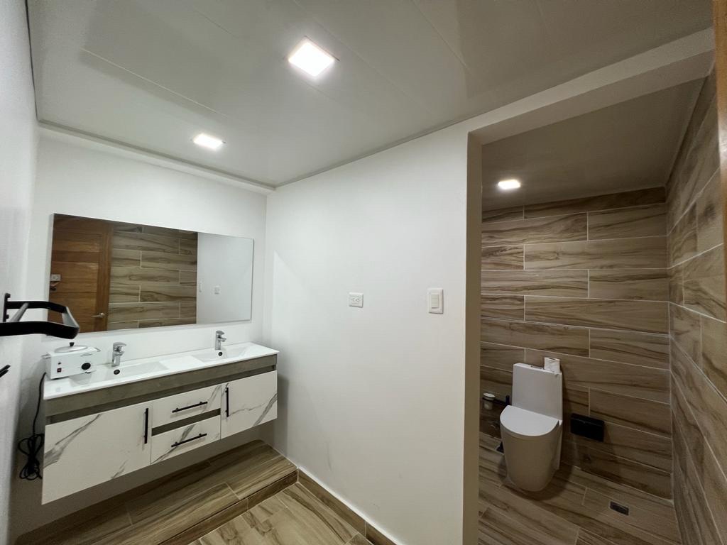 apartamentos - Extraordinario Apto. En Torre Nueva 5