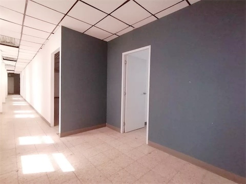 oficinas y locales comerciales - Local amplio en naco  1