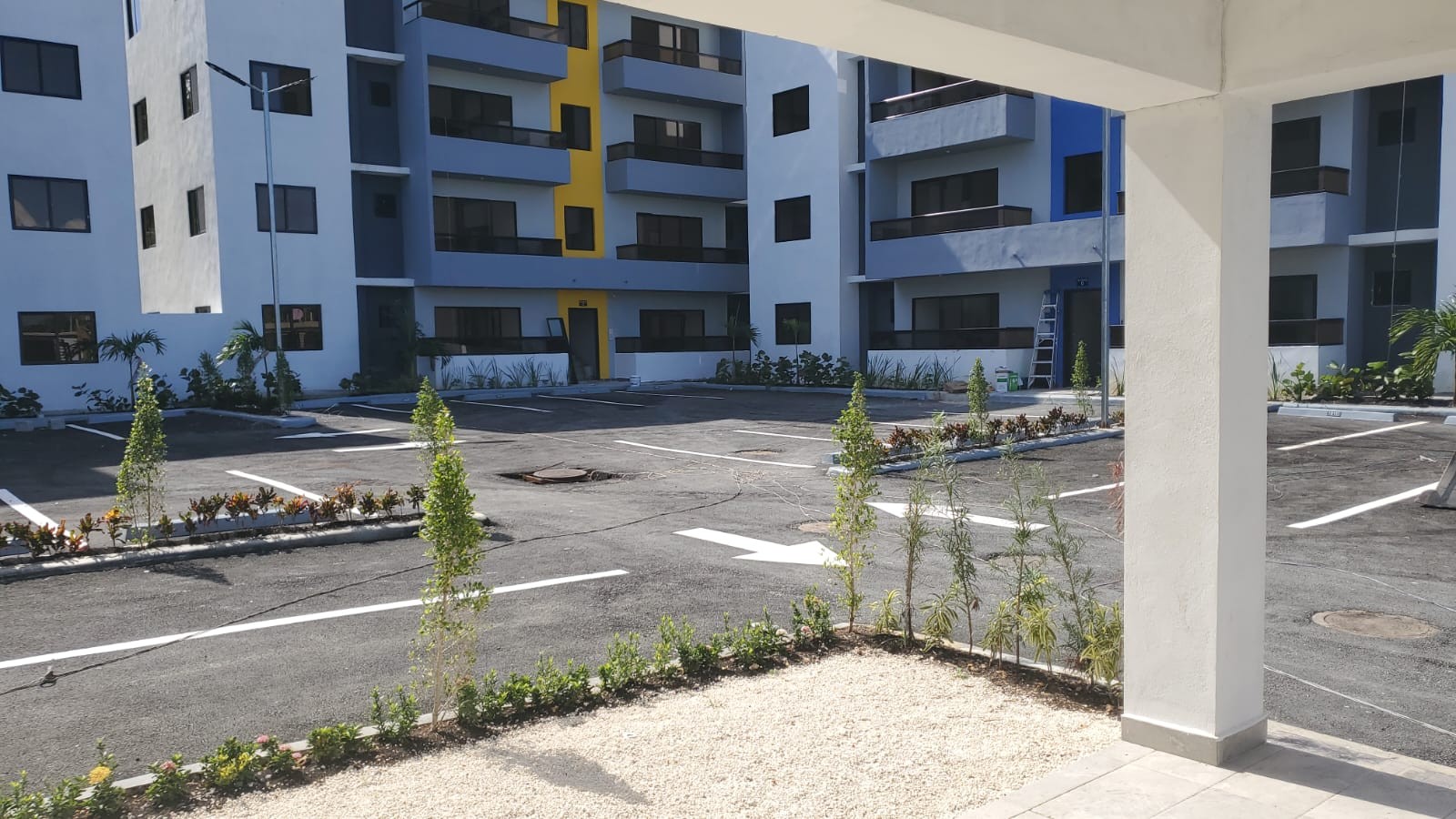apartamentos - Apartamentos 4to piso, terminados, con vista al mar y con bono vivienda  1