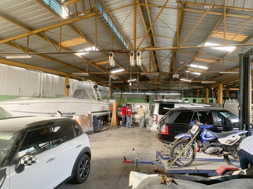 oficinas y locales comerciales - Nave céntrica en el Millon 2