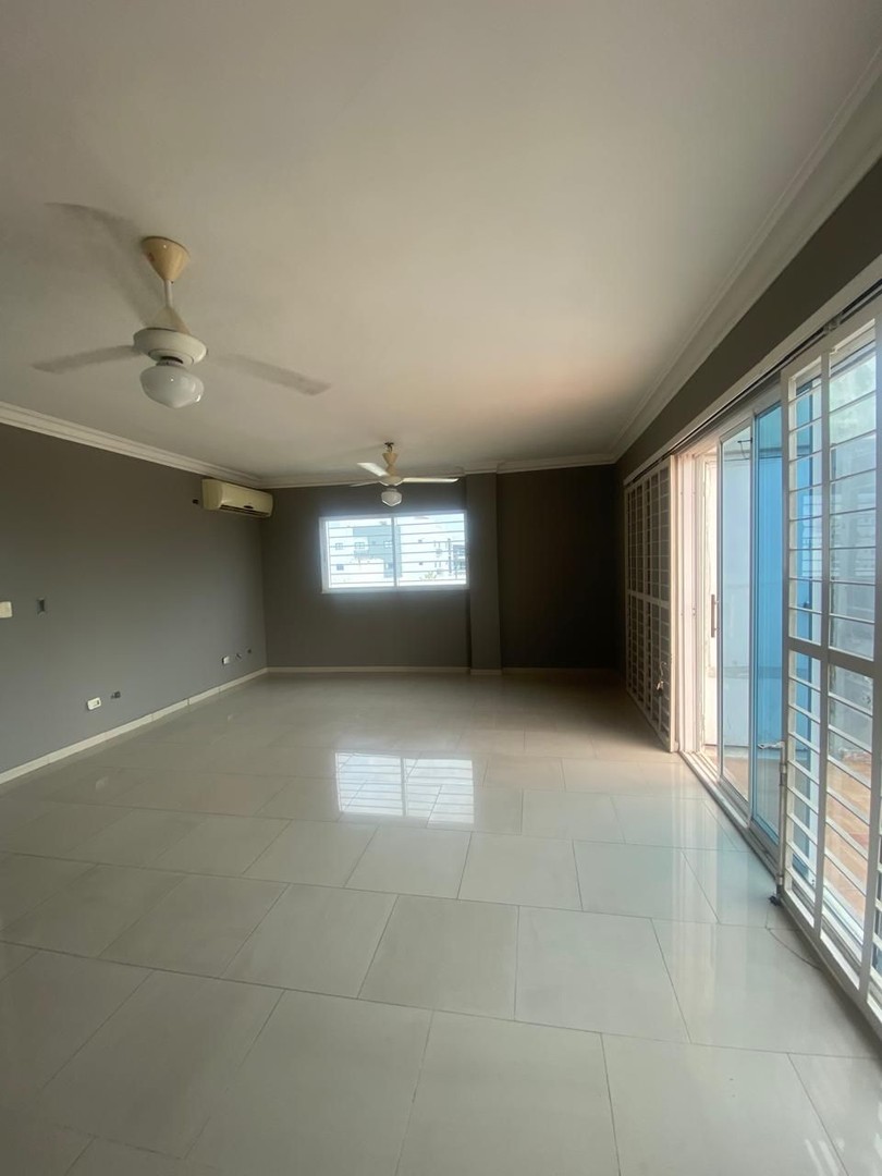 apartamentos - Los Prados venta 4 habitaciones 3.5 baños 2 parqueos techados 2