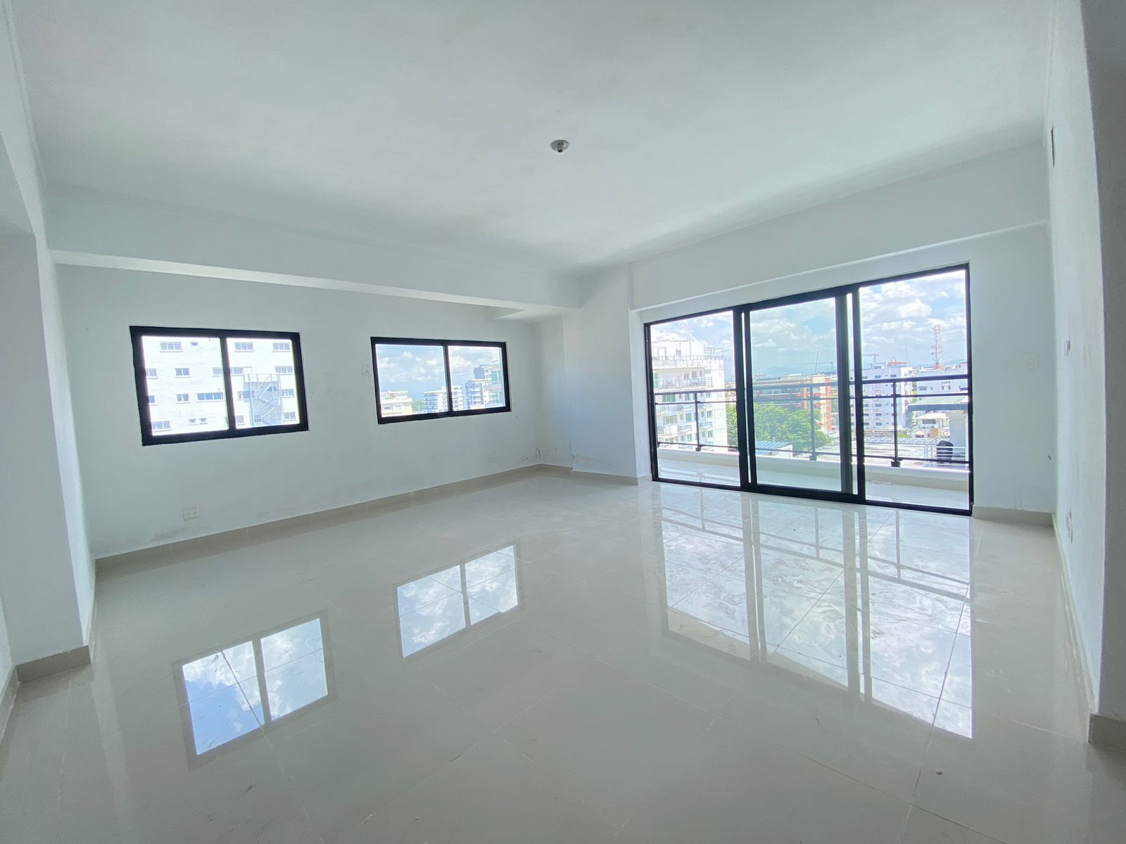 apartamentos - Hermoso apartamento nuevo en Venta Urb. Real 0