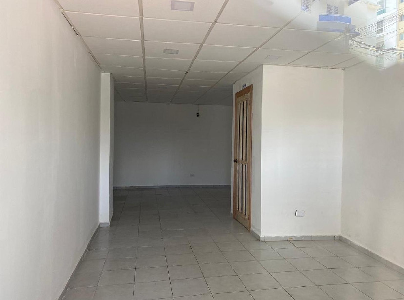 oficinas y locales comerciales - se alquila local  2