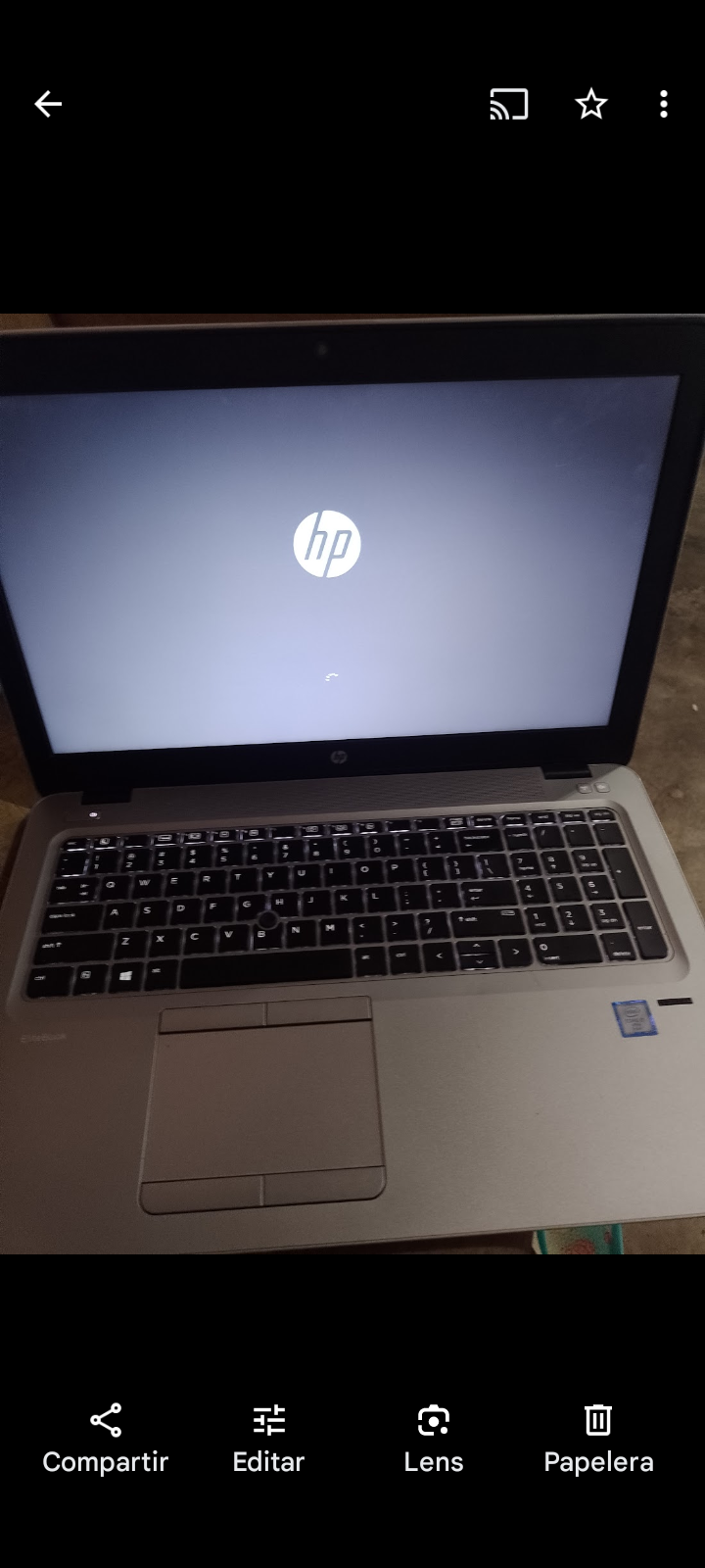 computadoras y laptops - Laptop HP negra brillante  3