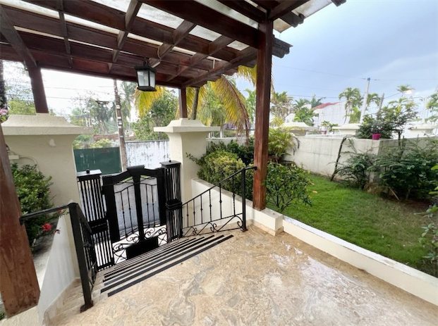 casas - Propiedad en arroyo hondo  3
