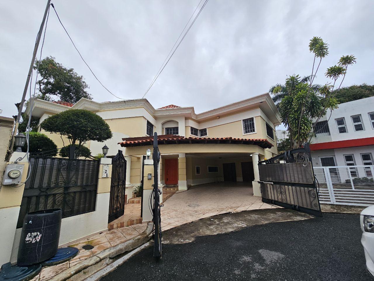 casas - ALQUILER DE CASA EN LA URBANIZACION FERNANDEZ 2