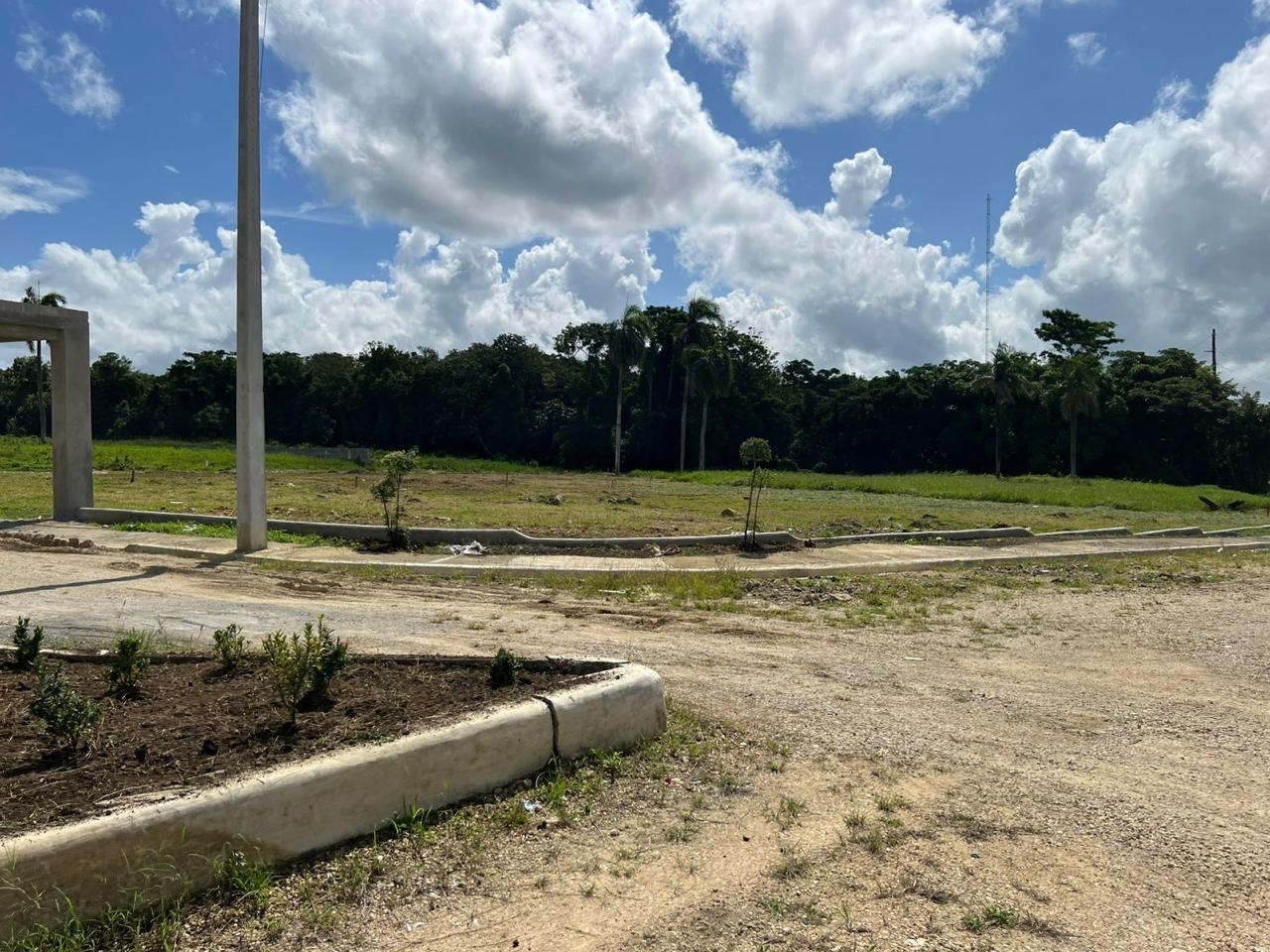 solares y terrenos -  Solares con Título en San. Dom. Norte Construye con solo RD$139,500 de Inicial  8