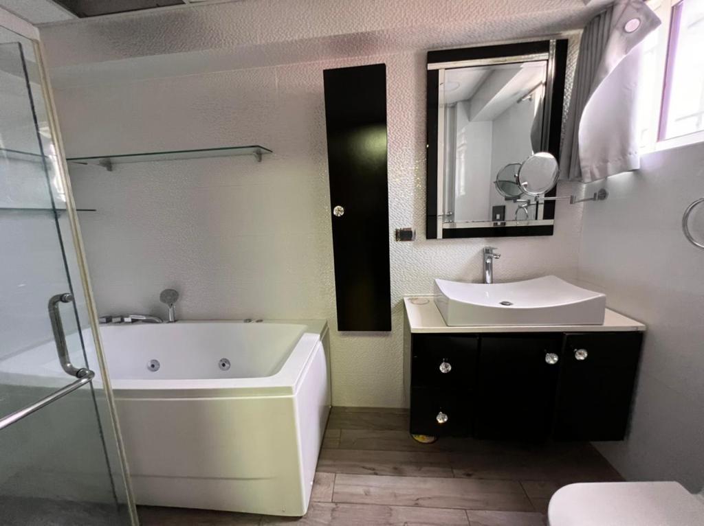 apartamentos - VENDO APARTAMENTO EN URB REAL REMODELADO 9