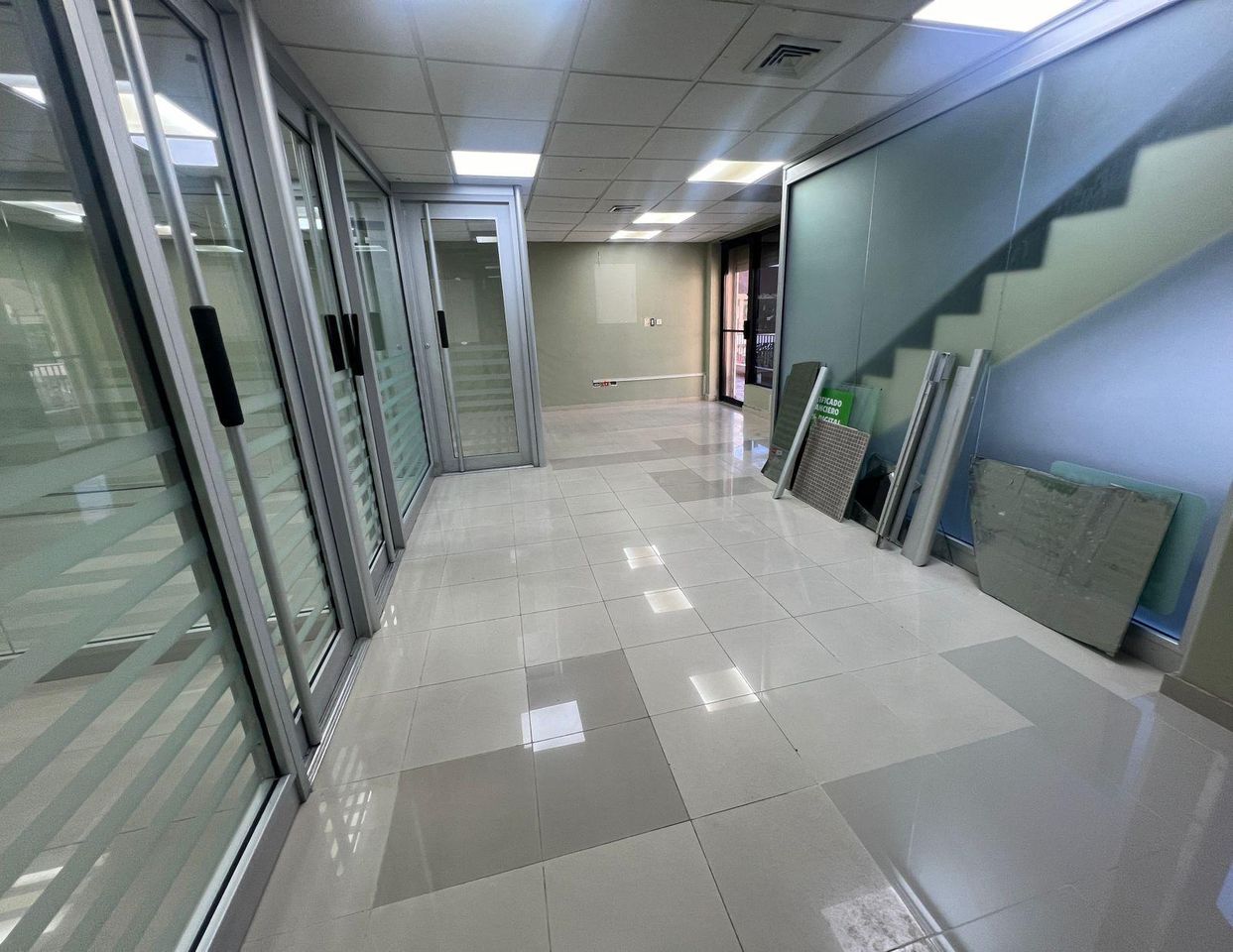 oficinas y locales comerciales - Local comercial en alquiler  6