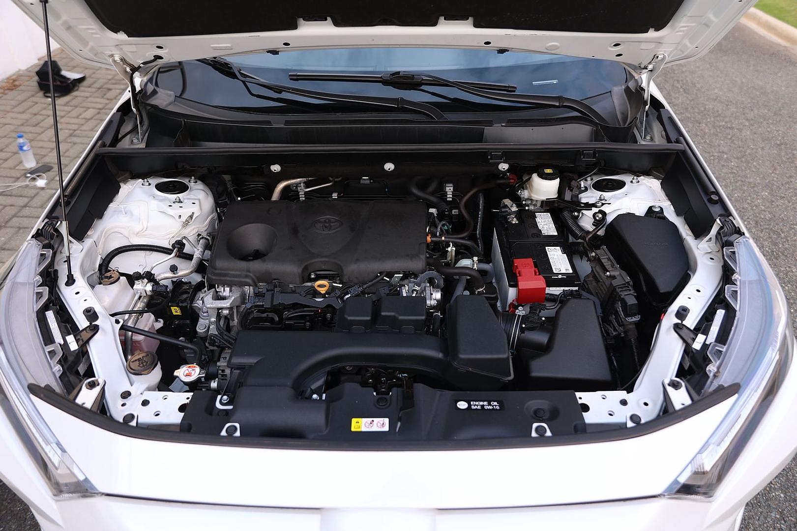 jeepetas y camionetas - Toyota RAV4 XLE premium 2023 4