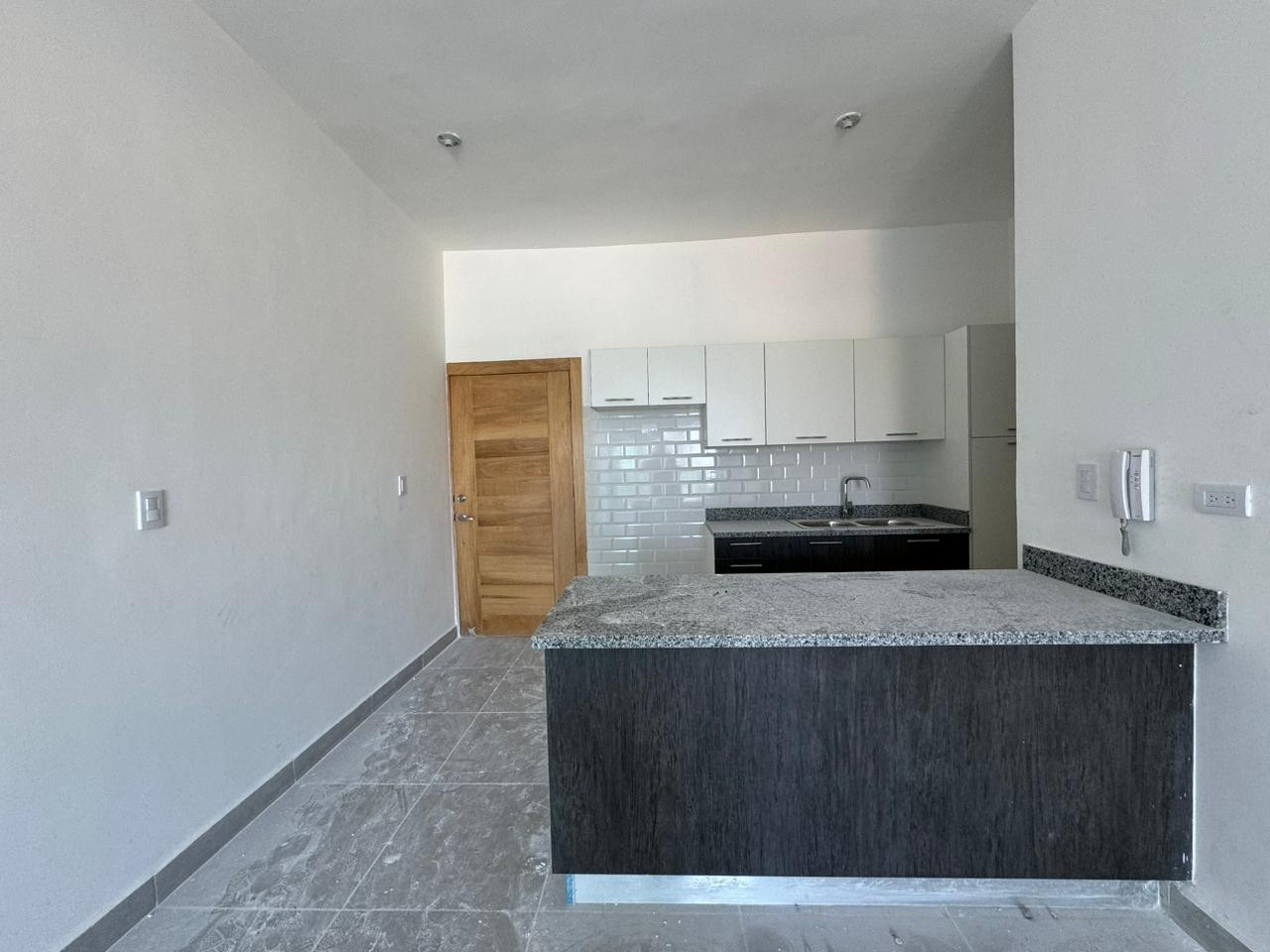 apartamentos - Apartamentos Nuevos en Venta
BELLA VISTA SUR
USD 167,000.00 Piso 9
USD 172,000.0 3