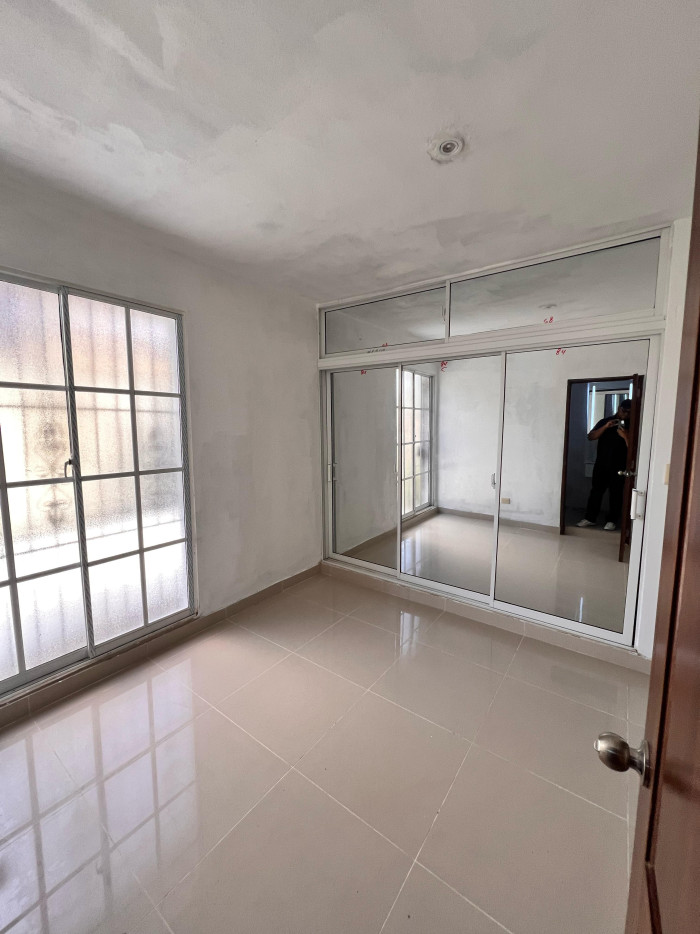 apartamentos - Casa Amplia en Alquiler 2do Nivel en San Gerónimo 7