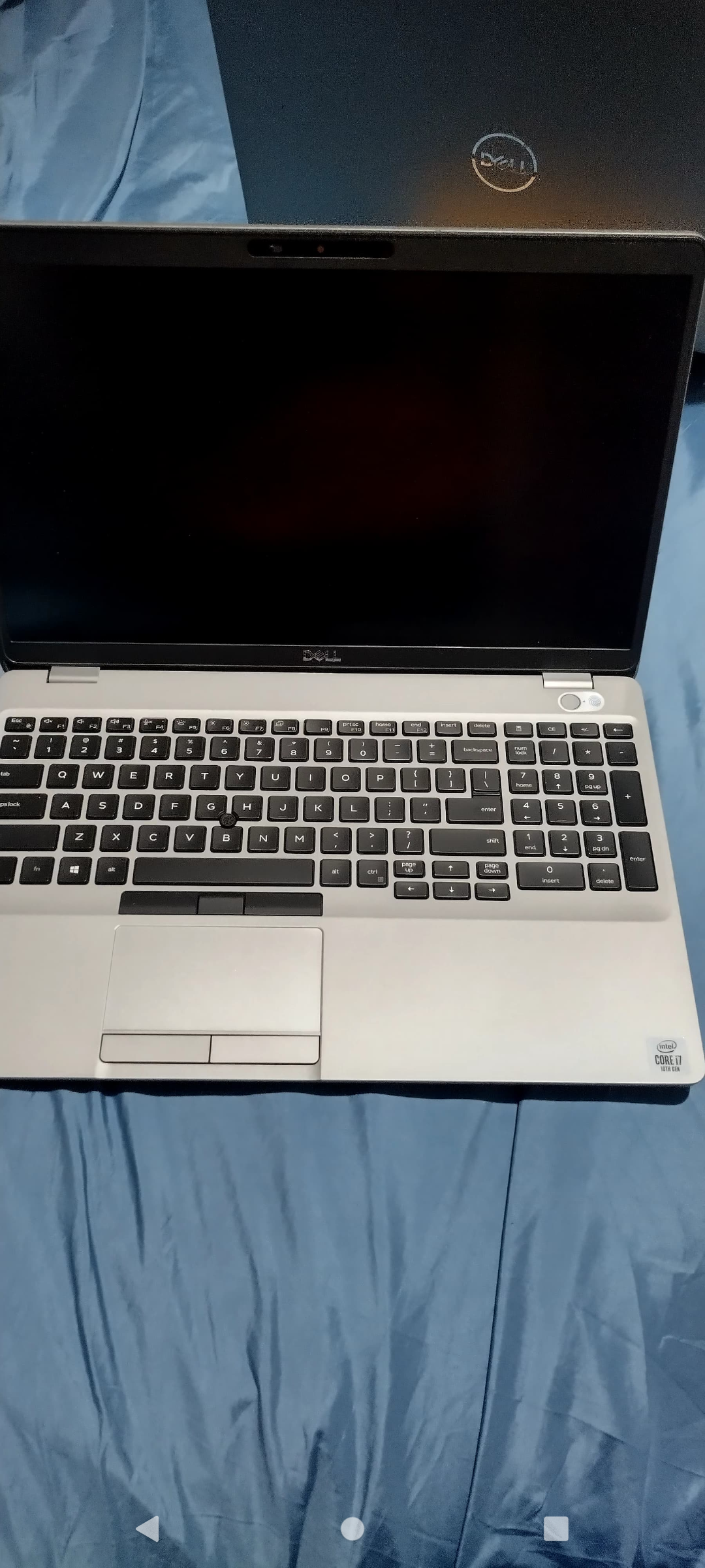 computadoras y laptops - Laptop Dell 3550 i7 10ma Gen NVIDIA  6
