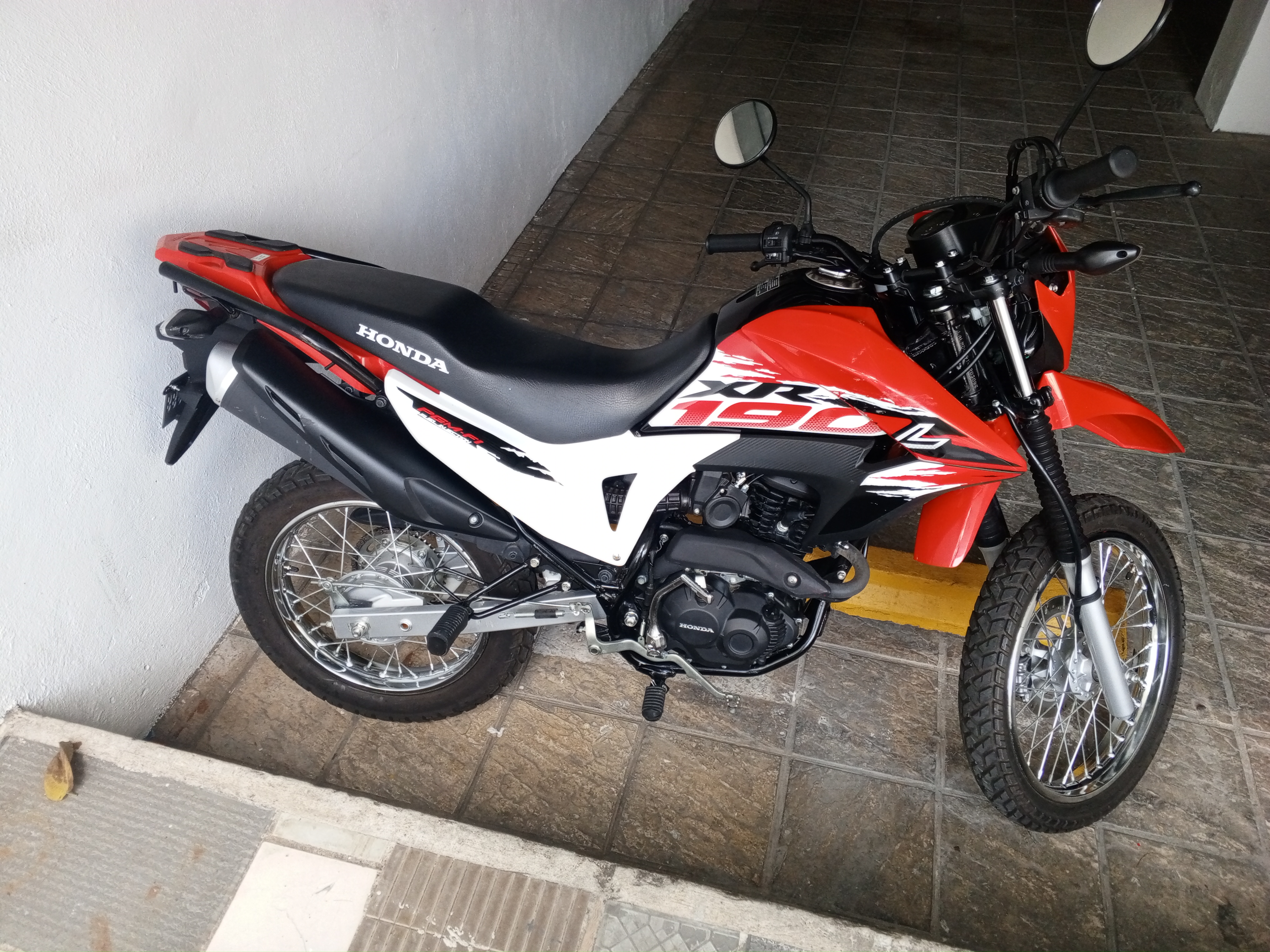 motores y pasolas - Vendo Honda XR190 2