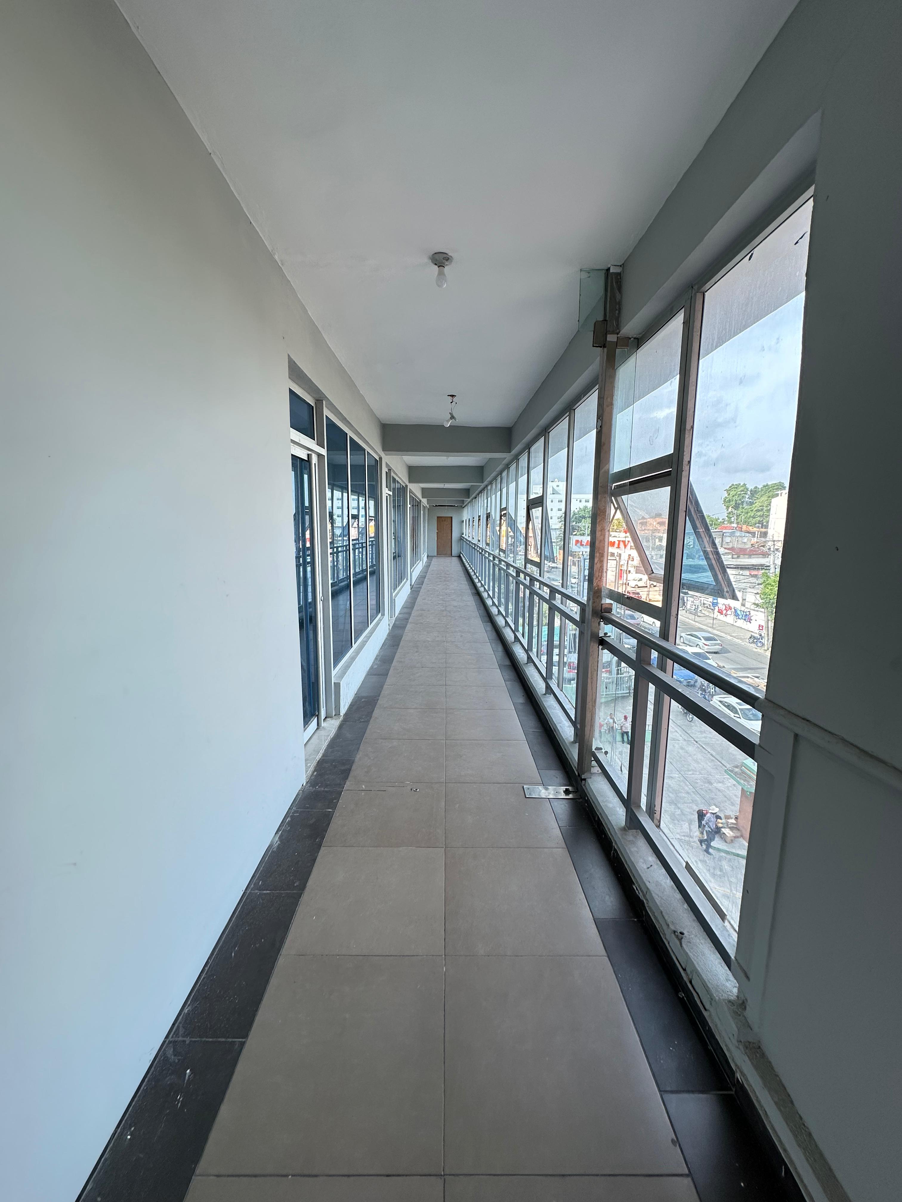 oficinas y locales comerciales - Locales en Alquiler, Prox al Jardin Botanico    8