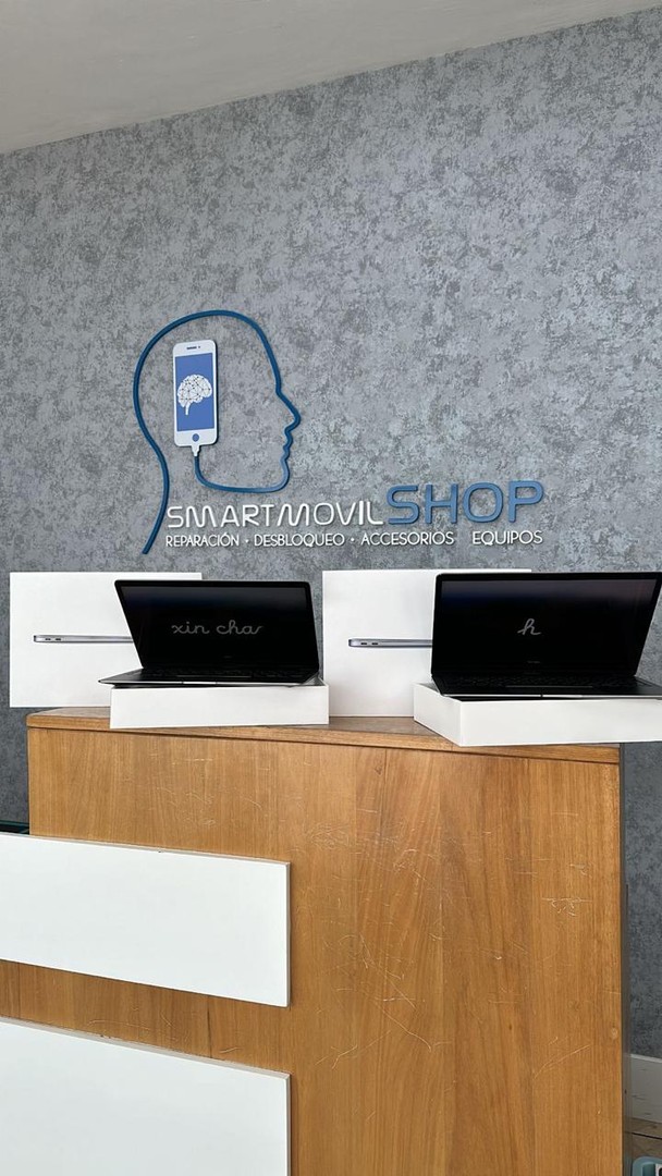 computadoras y laptops - MACBOOK  AIR M1 256GB SSD 8GB RAM SPACE GRAY OPEN BOX (SOMOS TIENDA) 0