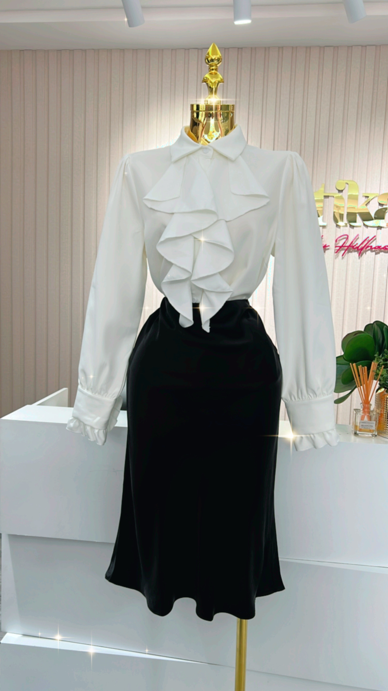 negocios en venta - tienda de ropa de mujer moderna y Elegante . 2