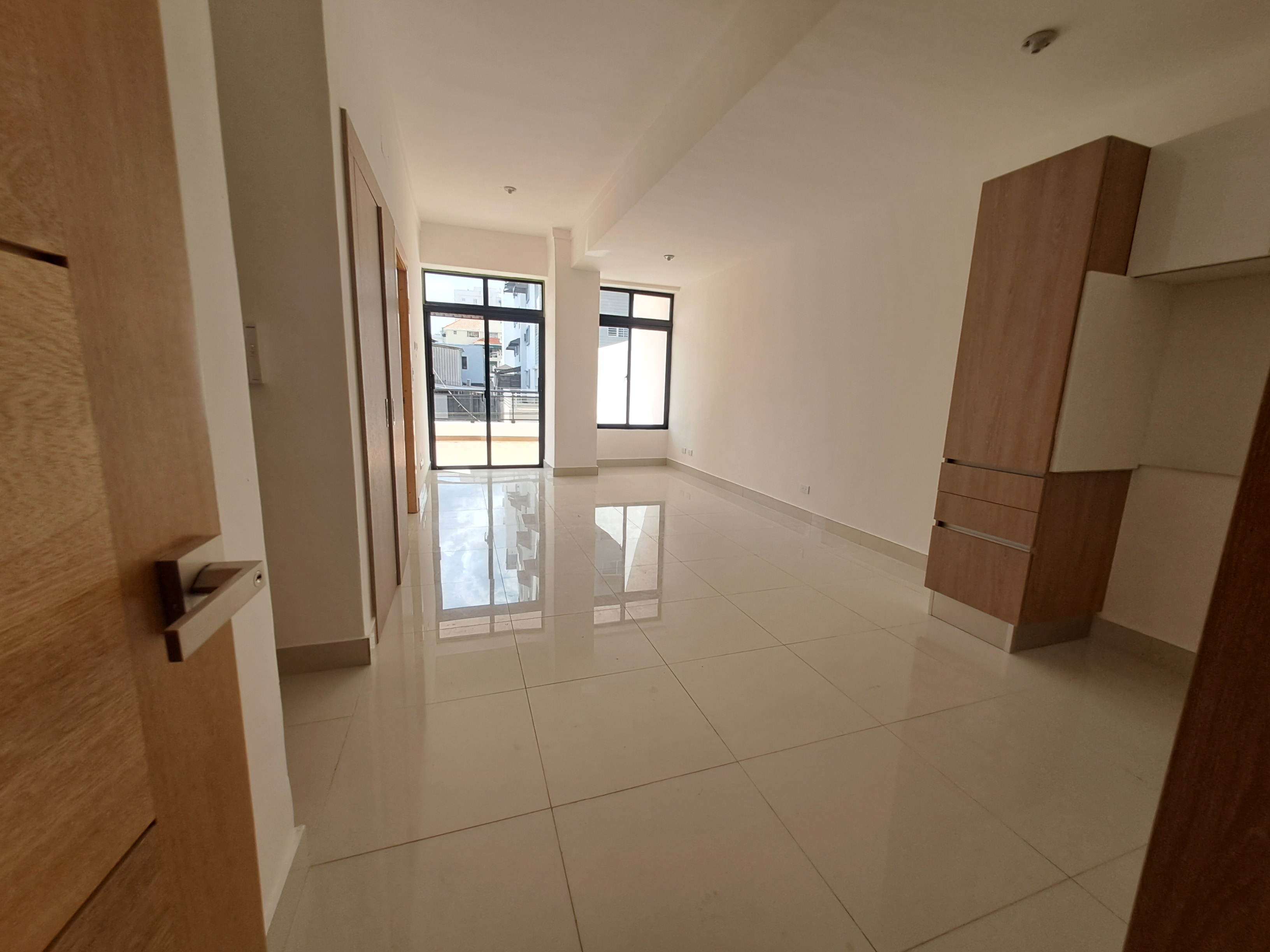 apartamentos - alquilo apartamento 2do piso con terraza en bella vista  3