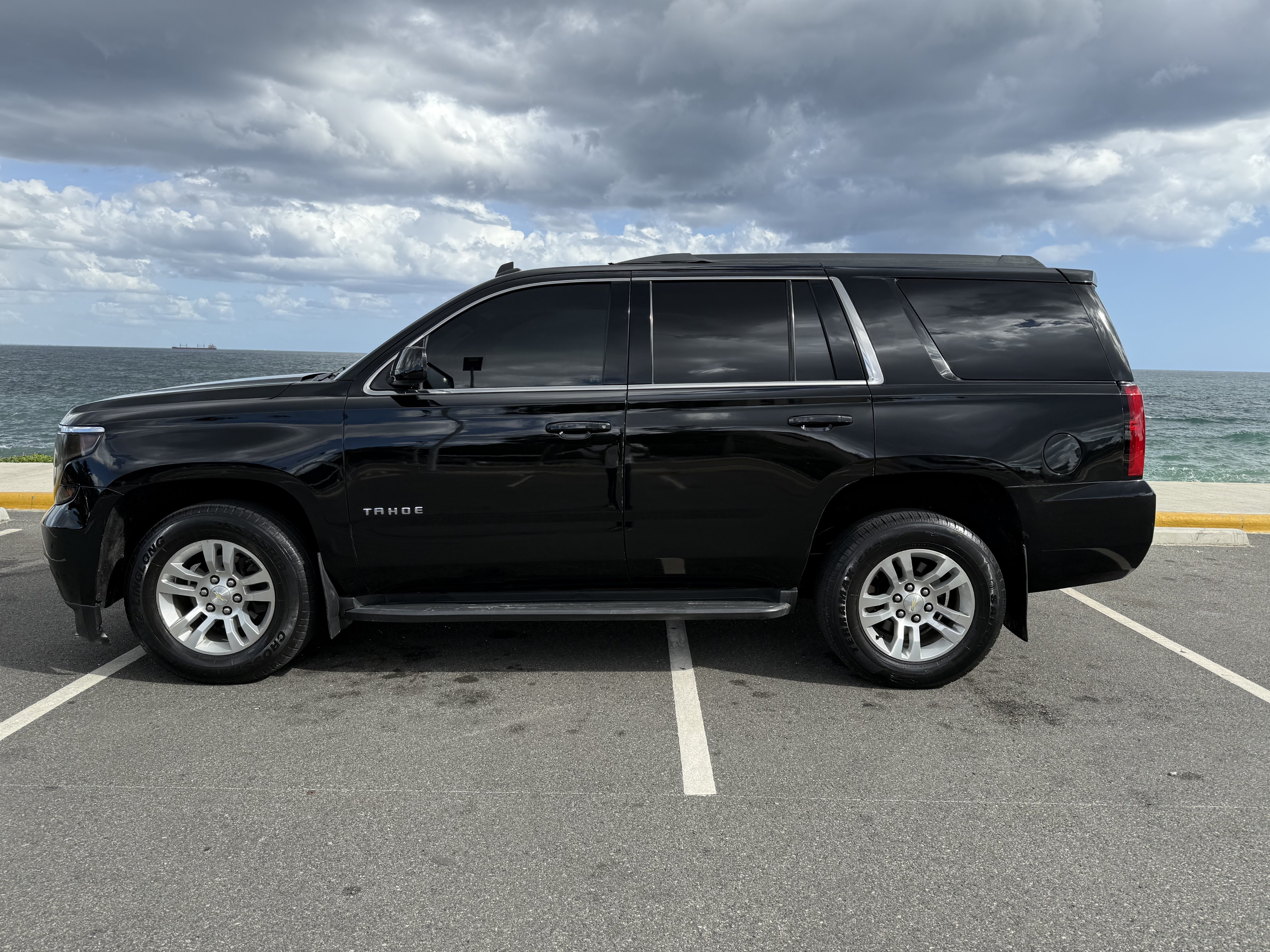 jeepetas y camionetas - Chevrolet Tahoe LS 2017 1