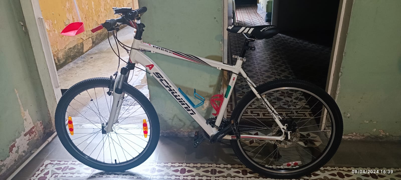 bicicletas y accesorios - bicicleta Schwin  blanca ,  5