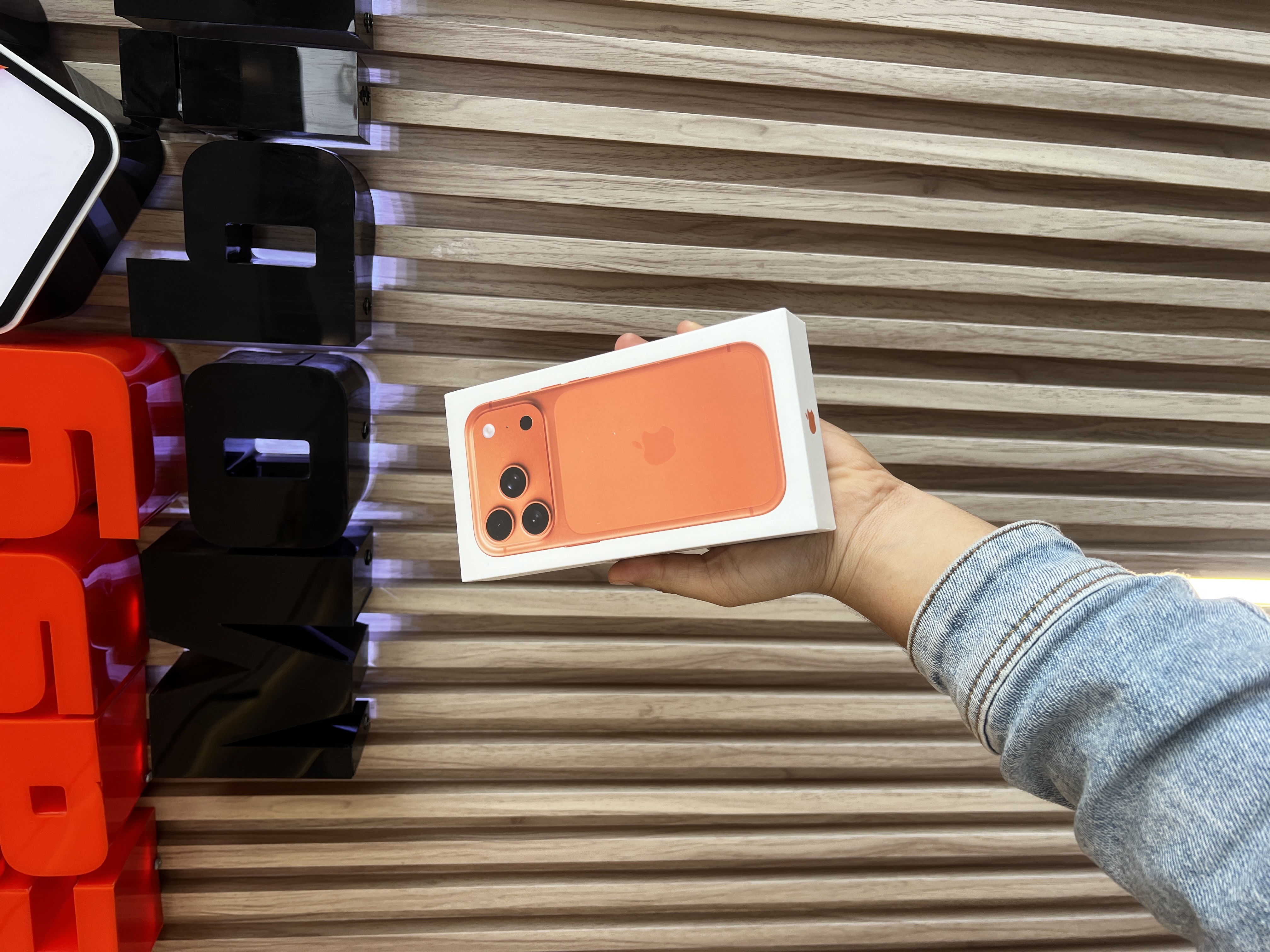 celulares y tabletas - iPHONE 17 PRO 256GB COSMIC ORAGE SELLADO 