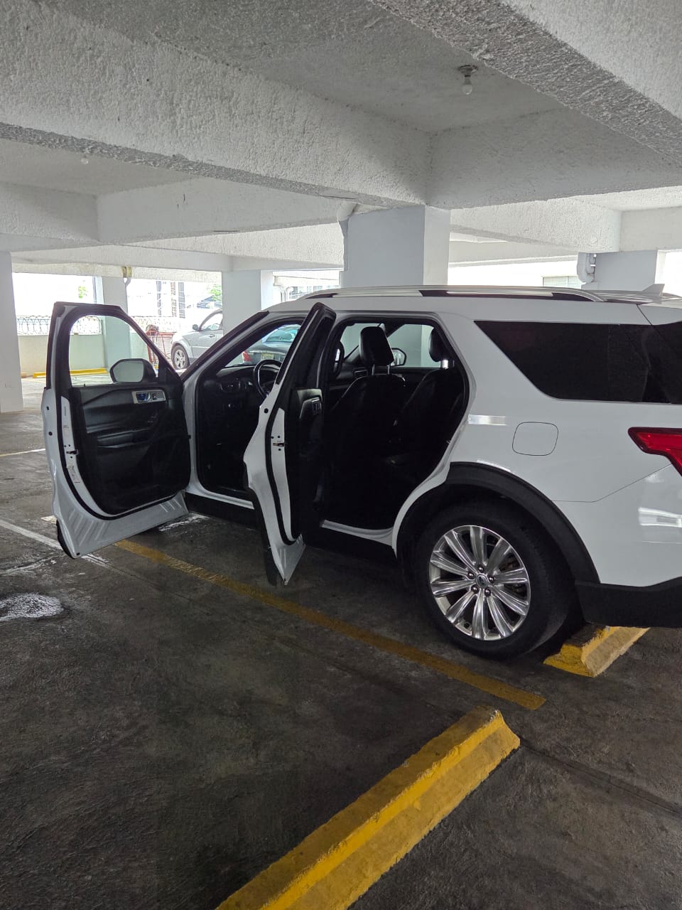 jeepetas y camionetas - Ford Explorer Limited 202030,500  4