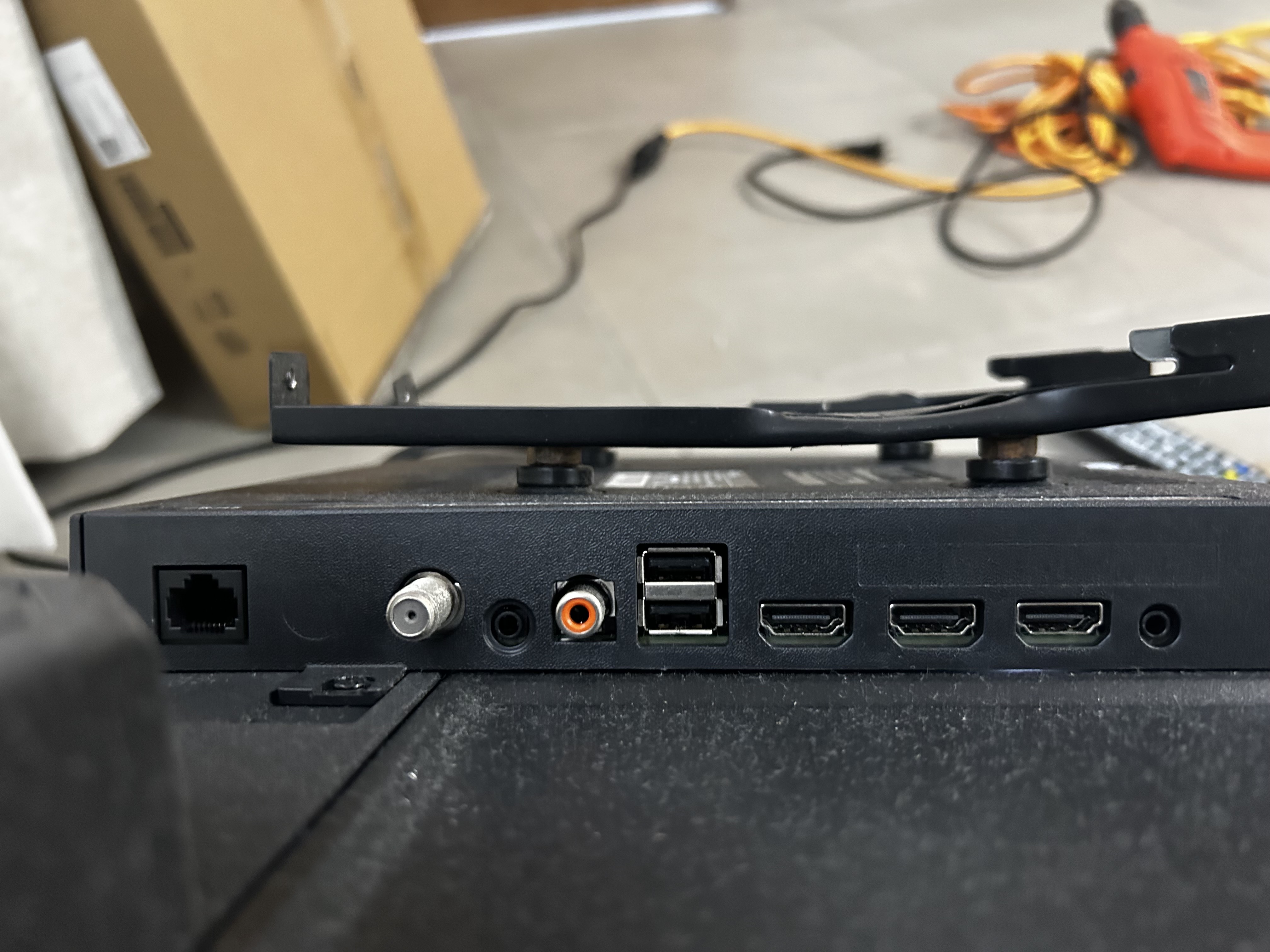 tv - TV American de 32’  2