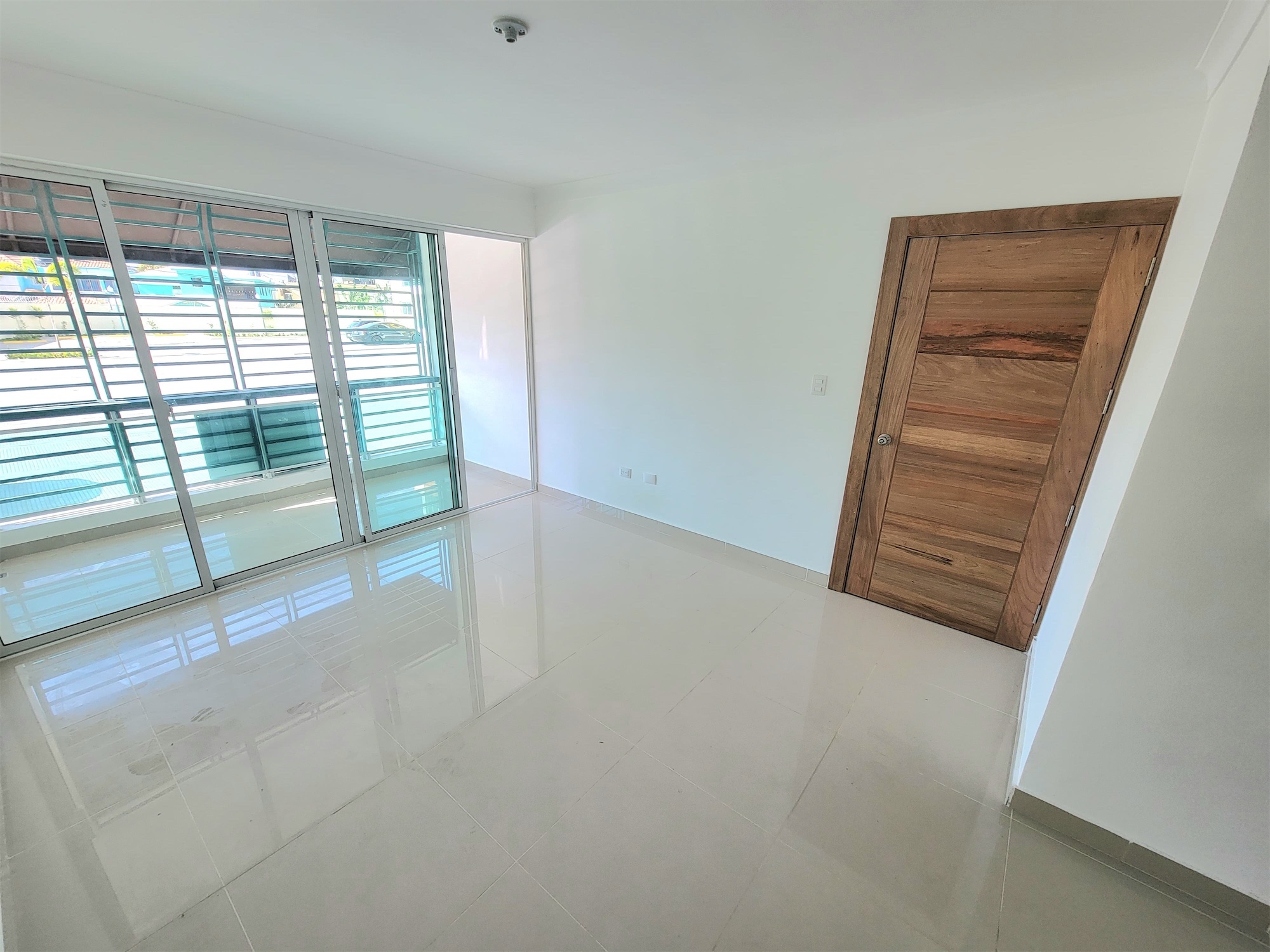 apartamentos - Vendo hermoso primer piso en el mirador del este próximo avenida ecológica 