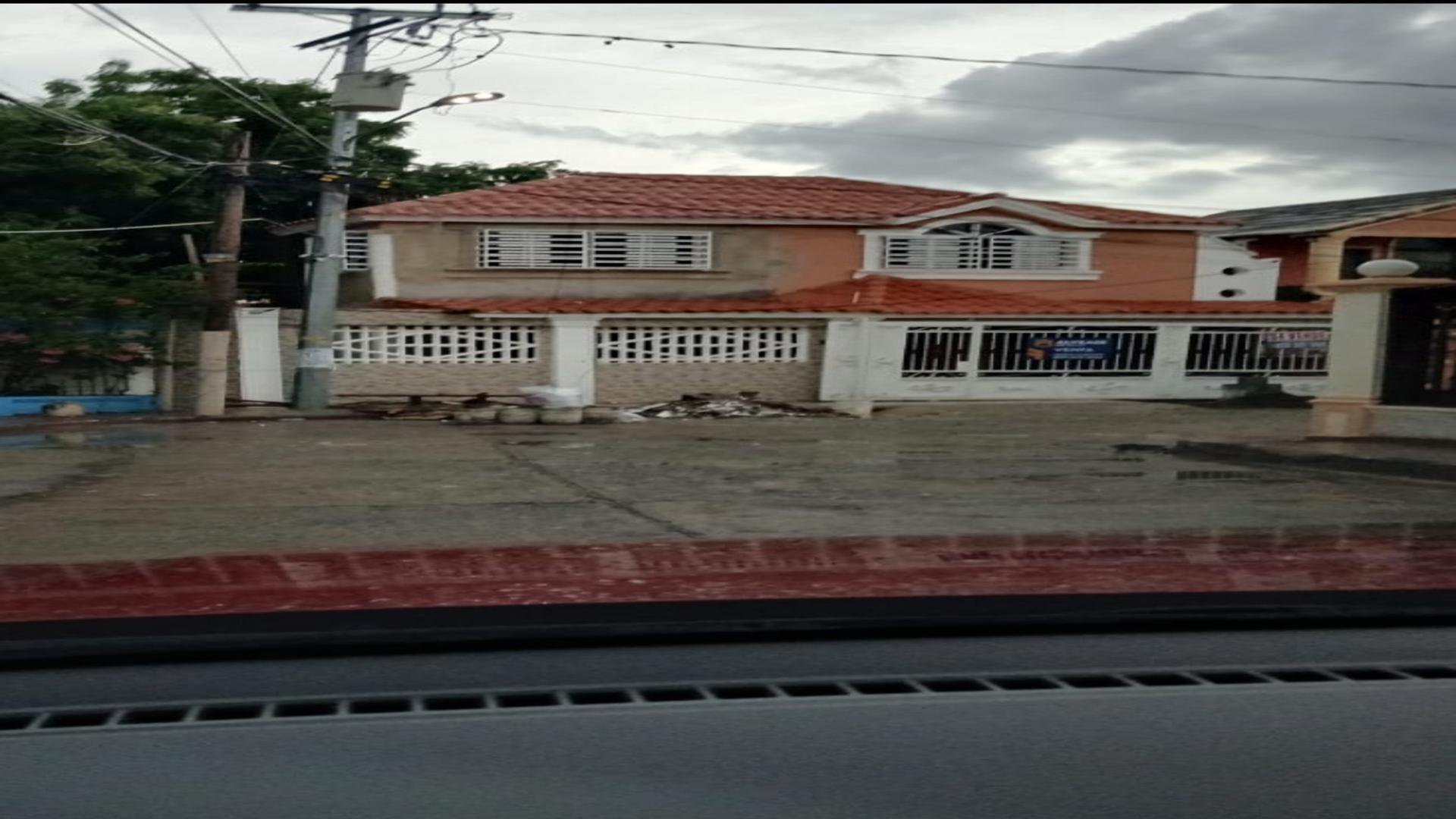 casas - VENDO HERMOSA CASA REMODELADA EN LUCERNA 0